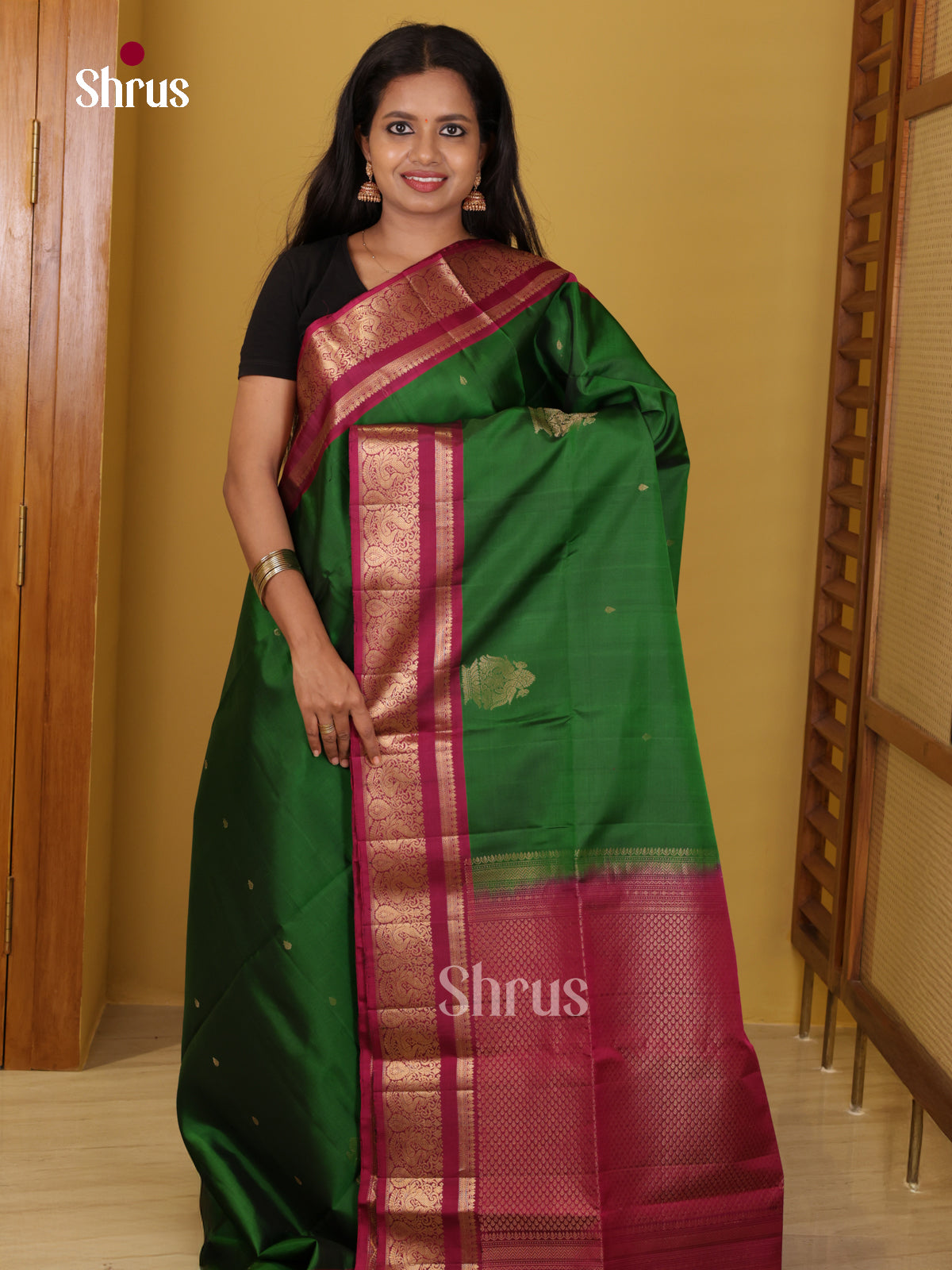 DIS26544 - Kanchipuram silk (HR) Saree - Shop on Shrus.com