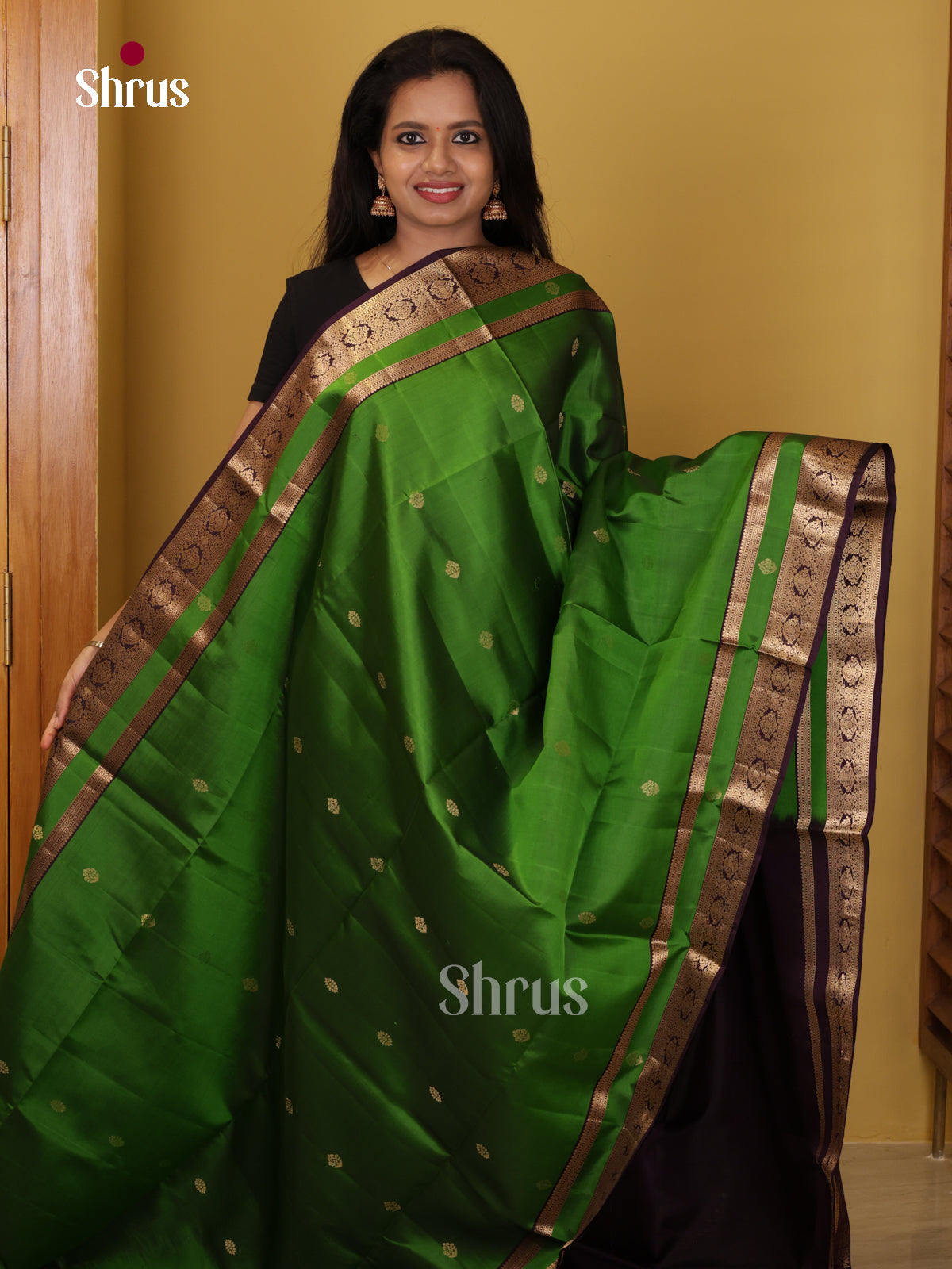 DIS26549 - Kanchipuram silk (HR) Saree - Shop on Shrus.com
