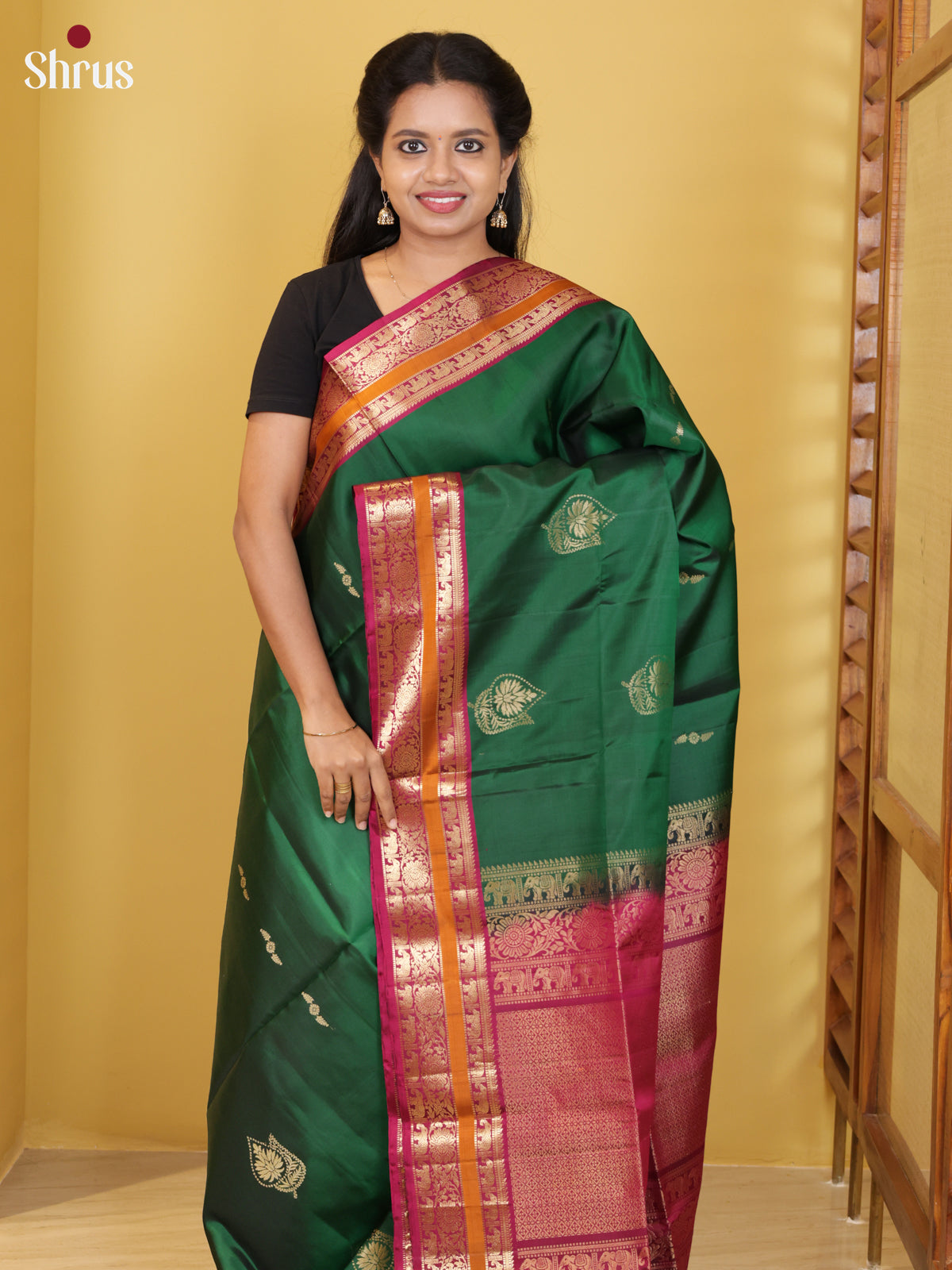 DIS26558 - Kanchipuram silk (HR) Saree - Shop on Shrus.com