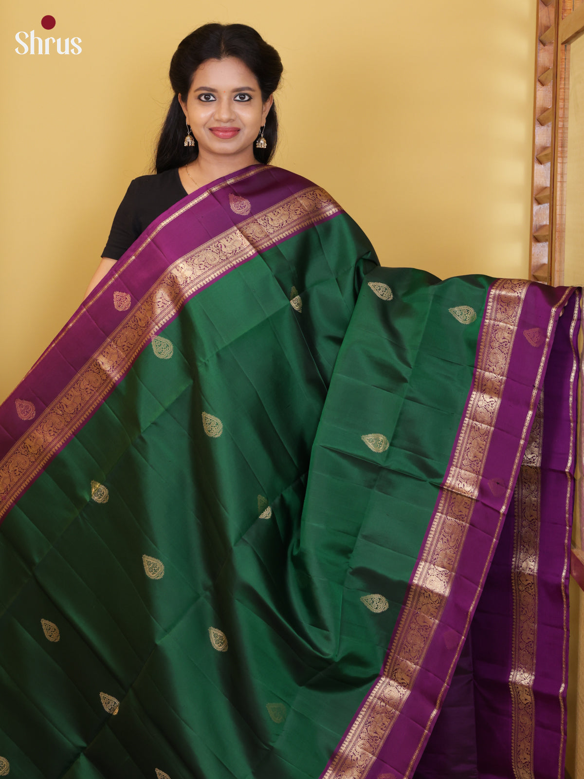 DIS26562 - Kanchipuram silk (HR) Saree - Shop on Shrus.com