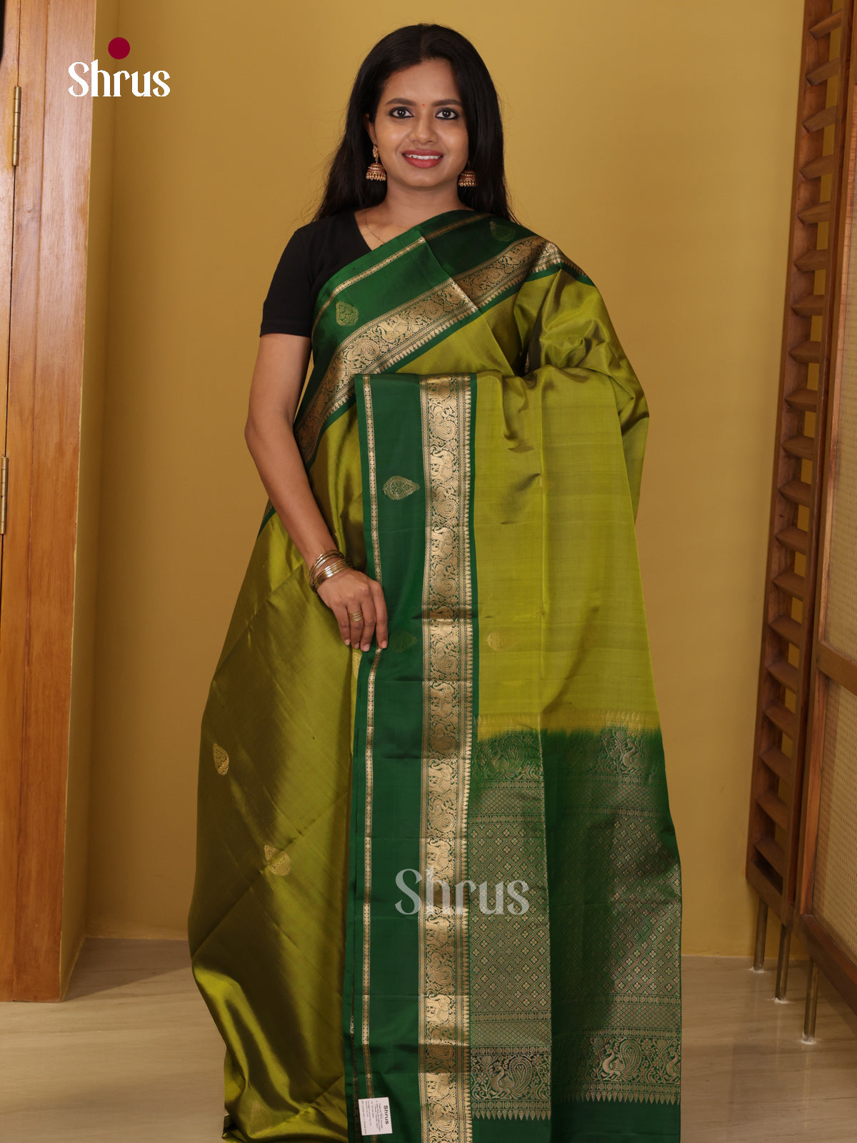 DIS26563 - Kanchipuram silk (HR) Saree - Shop on Shrus.com