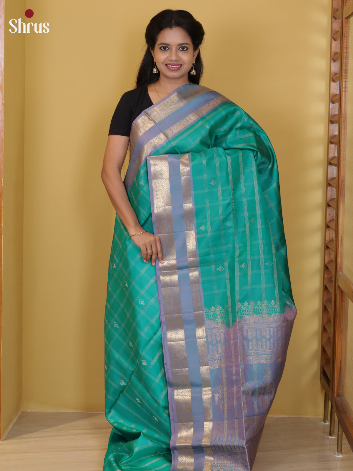 DIS26571 - Kanchipuram silk (HR) Saree - Shop on Shrus.com