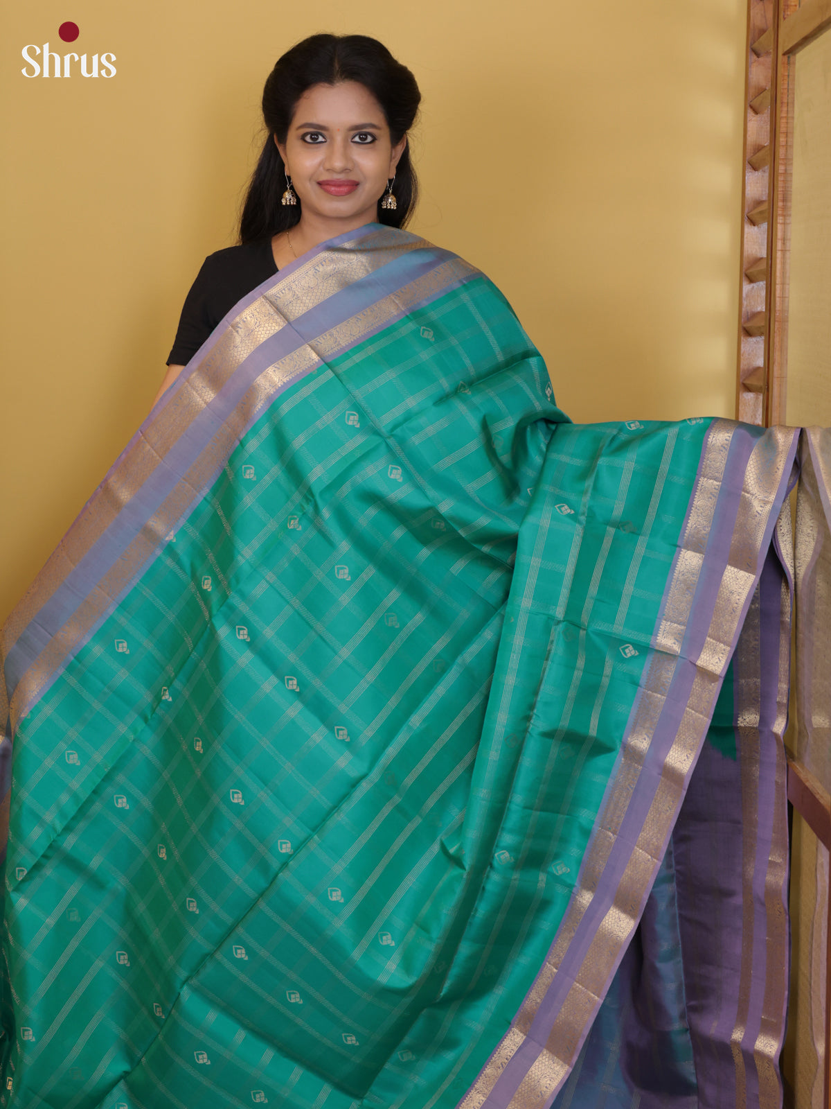 DIS26571 - Kanchipuram silk (HR) Saree - Shop on Shrus.com