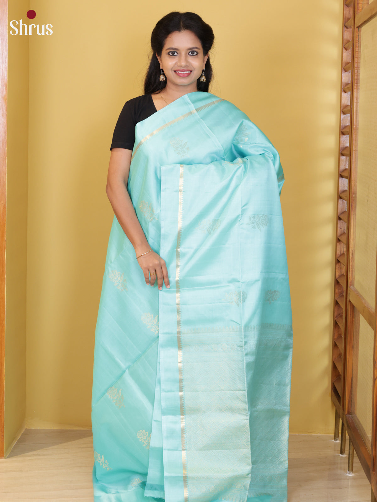 DIS26574 - Kanchipuram silk (HR) Saree - Shop on Shrus.com