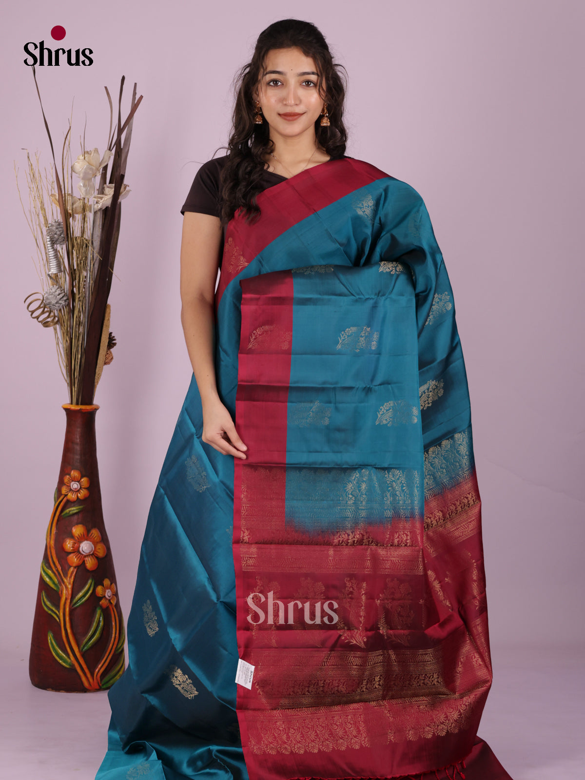 DIS26584 - Kanchipuram-halfpure Saree - Shop on Shrus.com