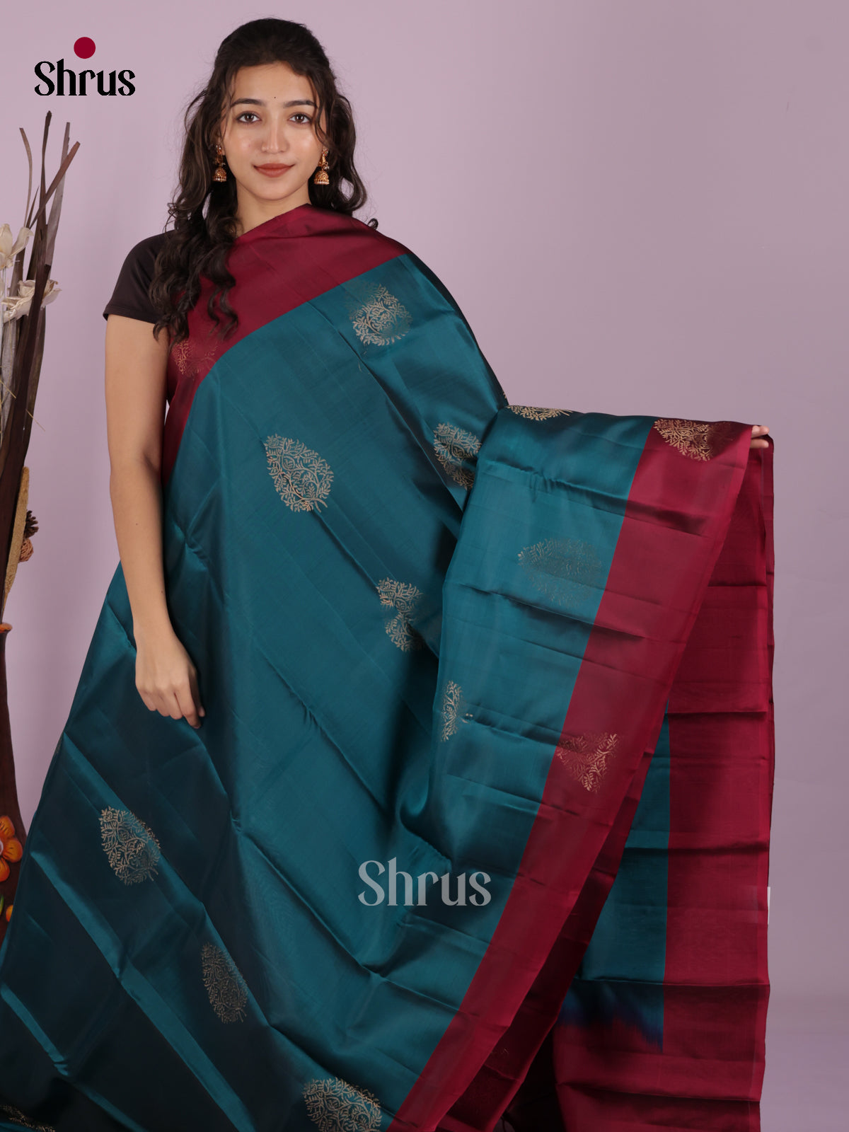 DIS26585 - Kanchipuram-halfpure Saree - Shop on Shrus.com