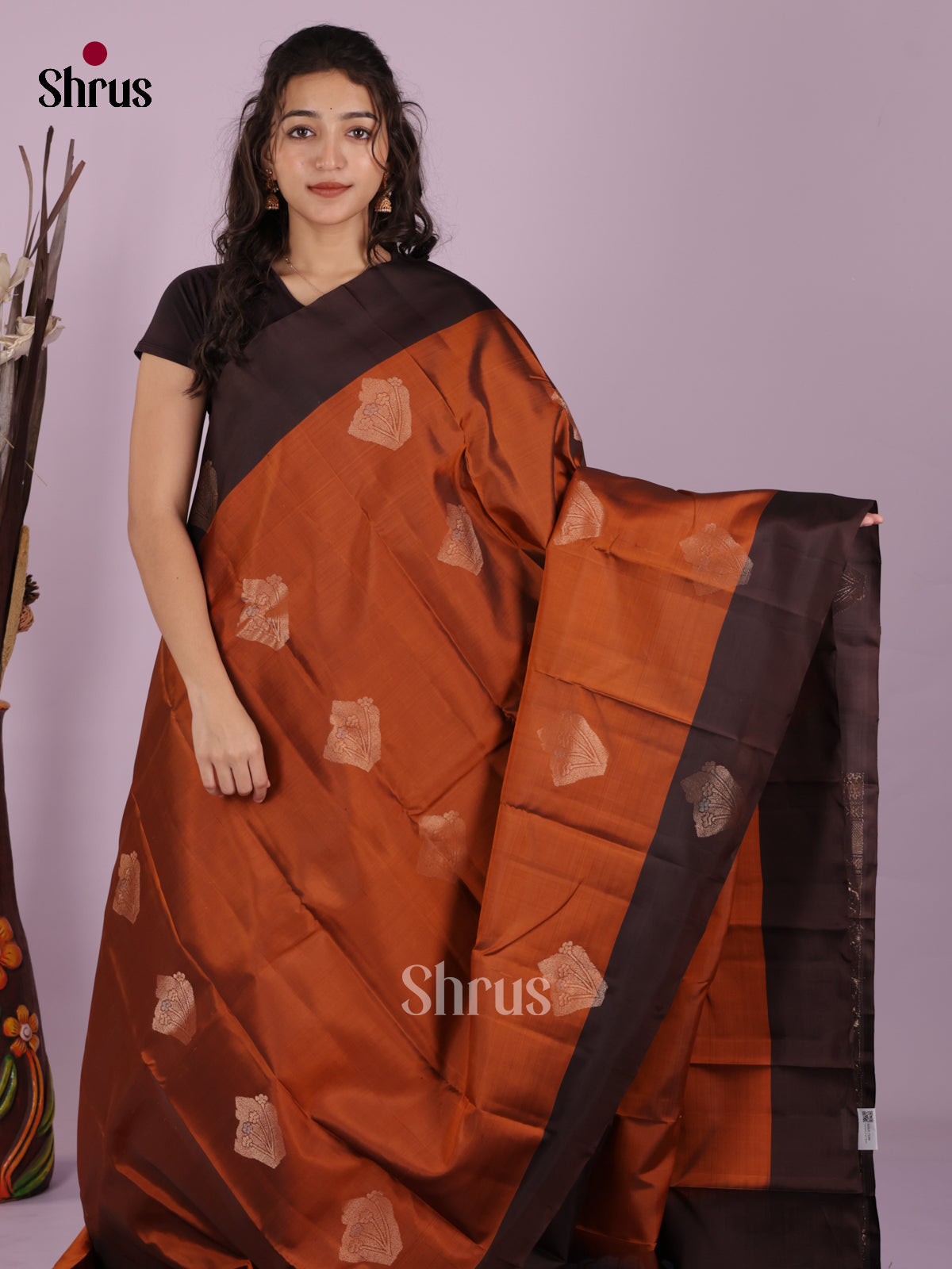 DIS26590 - Kanchipuram-halfpure Saree - Shop on Shrus.com