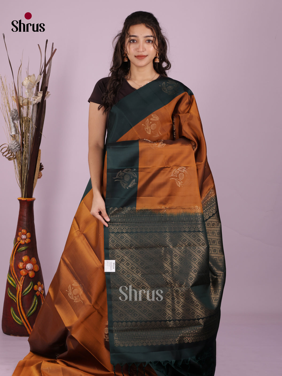 DIS26612 - Kanchipuram-halfpure Saree - Shop on Shrus.com