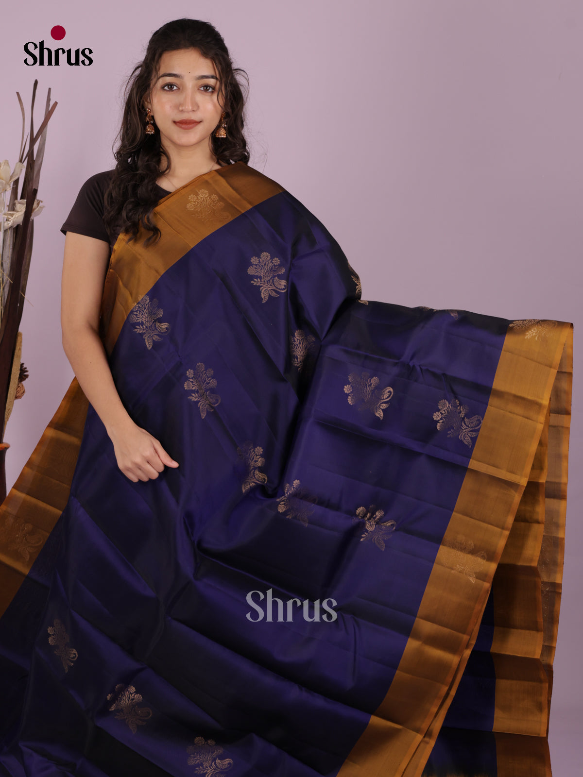 DIS26614 - Kanchipuram-halfpure Saree - Shop on Shrus.com
