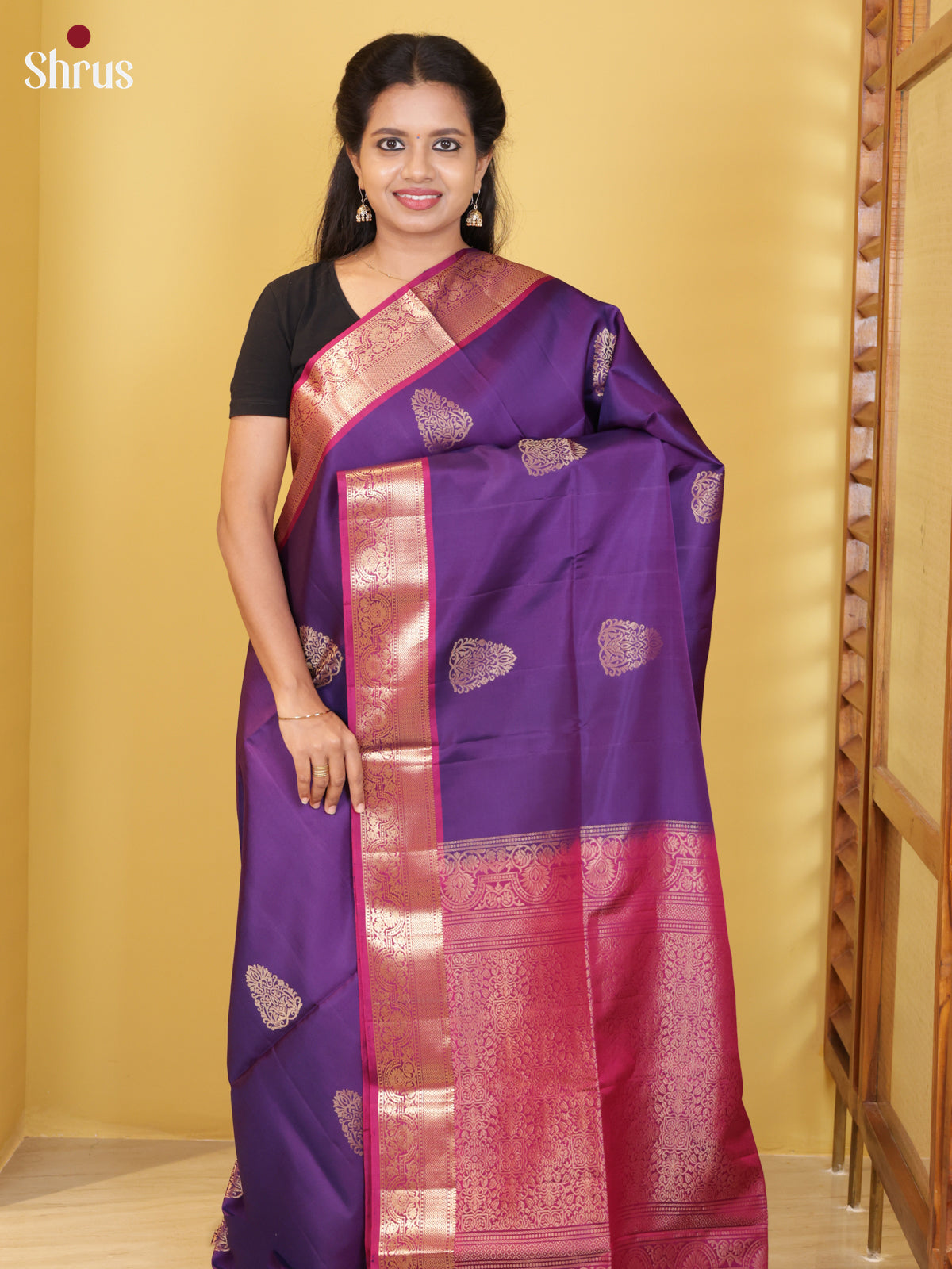 DIS26631 - Kanchipuram silk (HR) Saree - Shop on Shrus.com