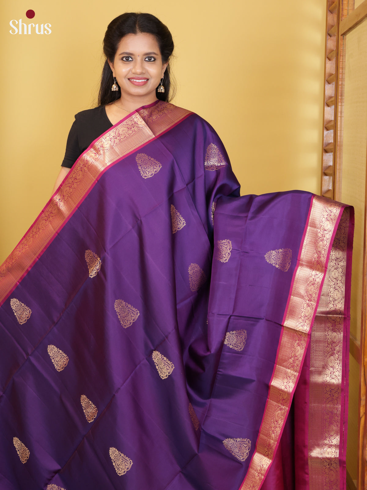 DIS26631 - Kanchipuram silk (HR) Saree - Shop on Shrus.com