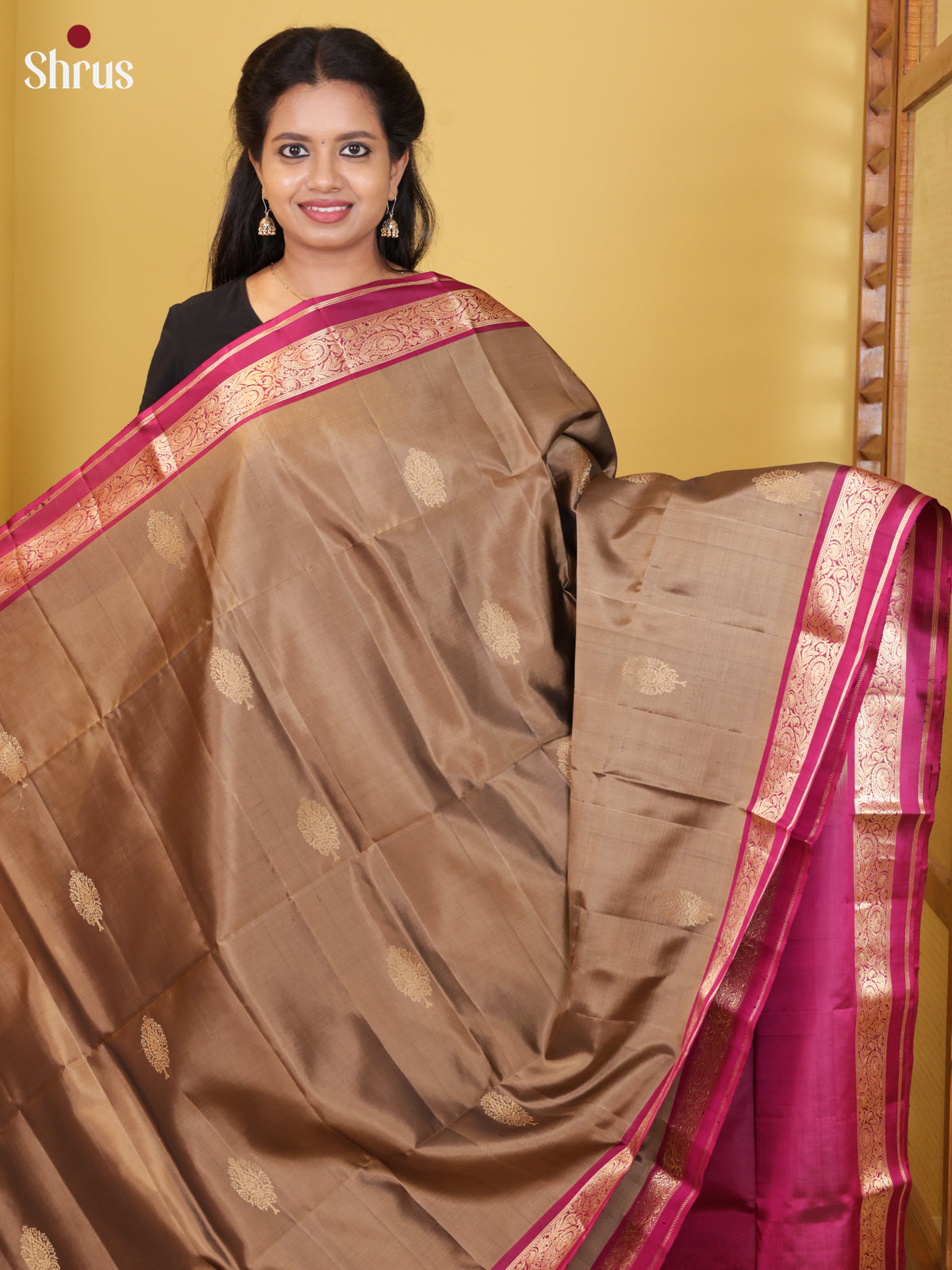 DIS26636 - Kanchipuram silk (HR) Saree - Shop on Shrus.com