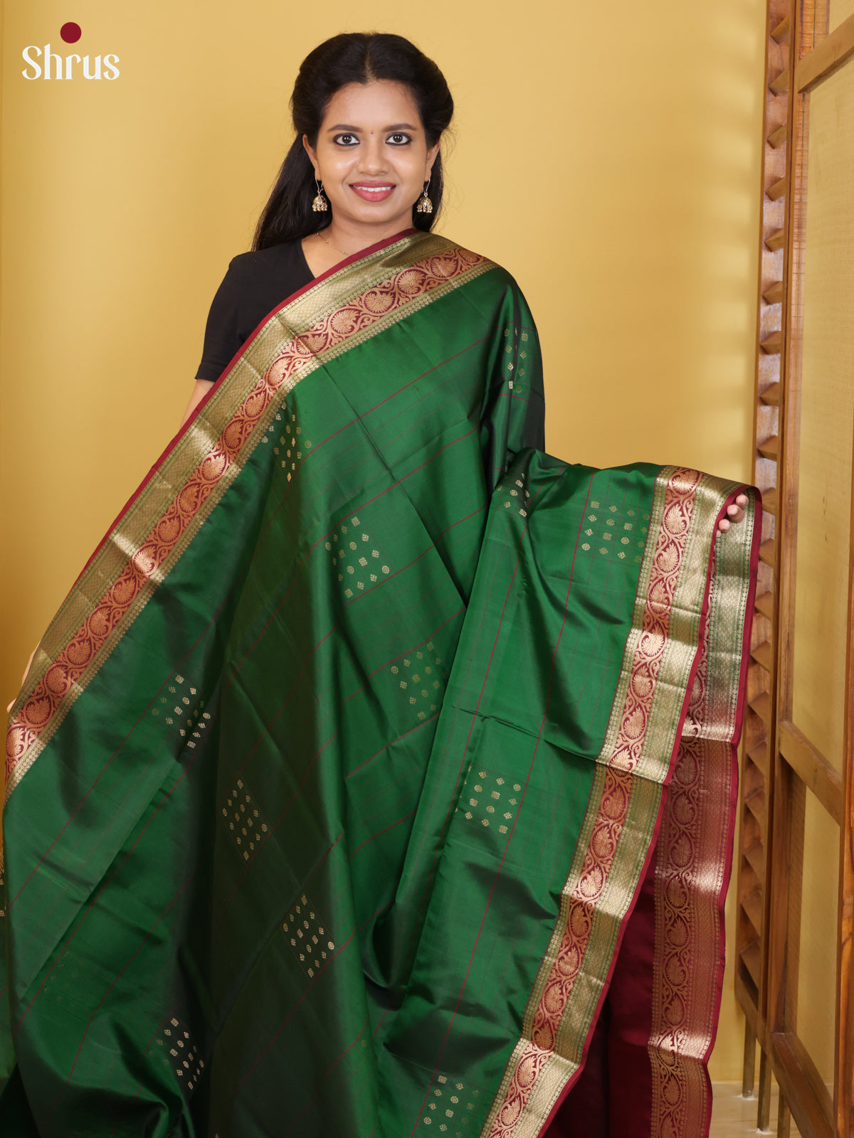 DIS26640 - Kanchipuram silk (HR) Saree - Shop on Shrus.com