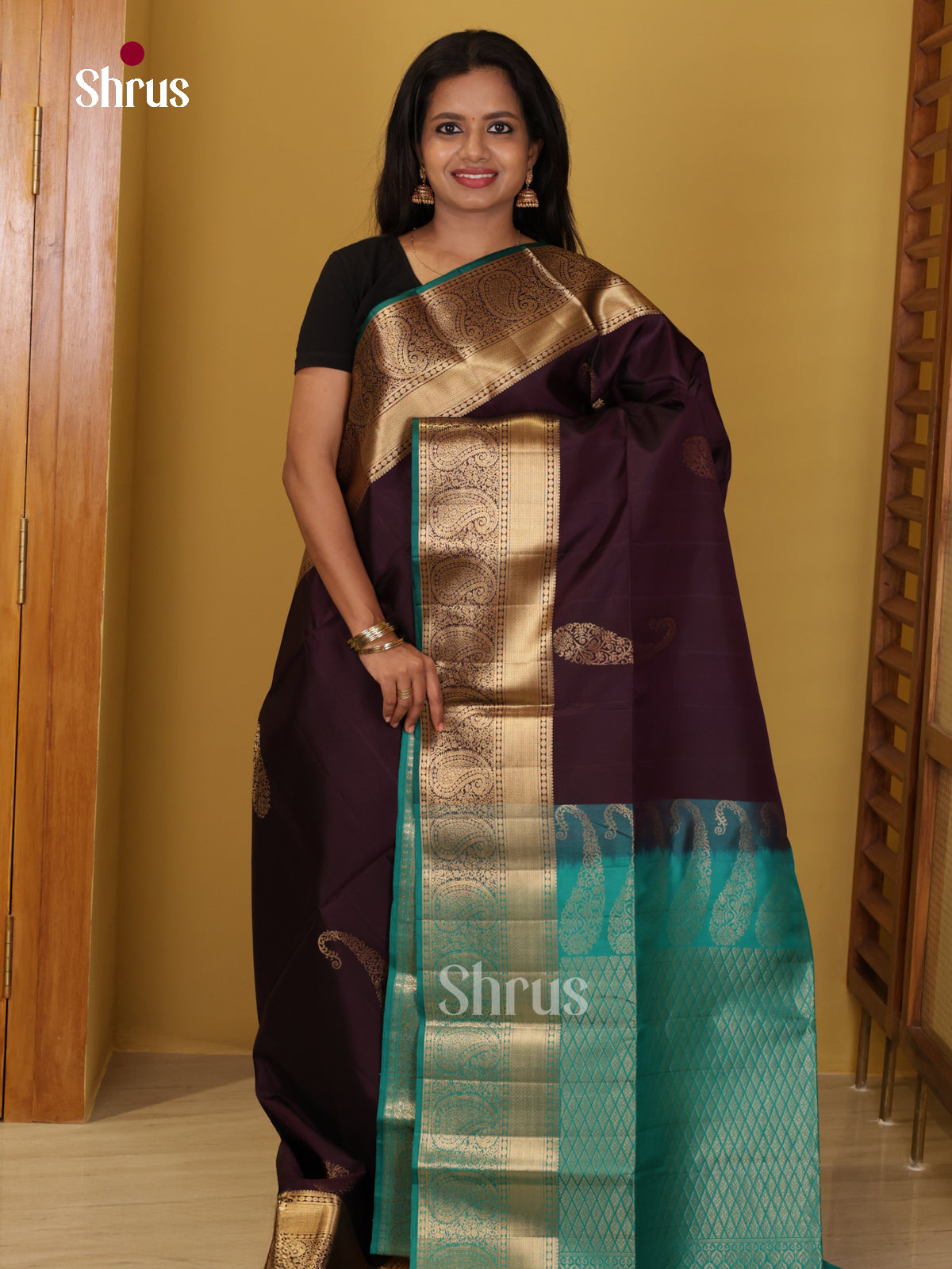 DIS26646 - Kanchipuram silk (HR) Saree - Shop on Shrus.com