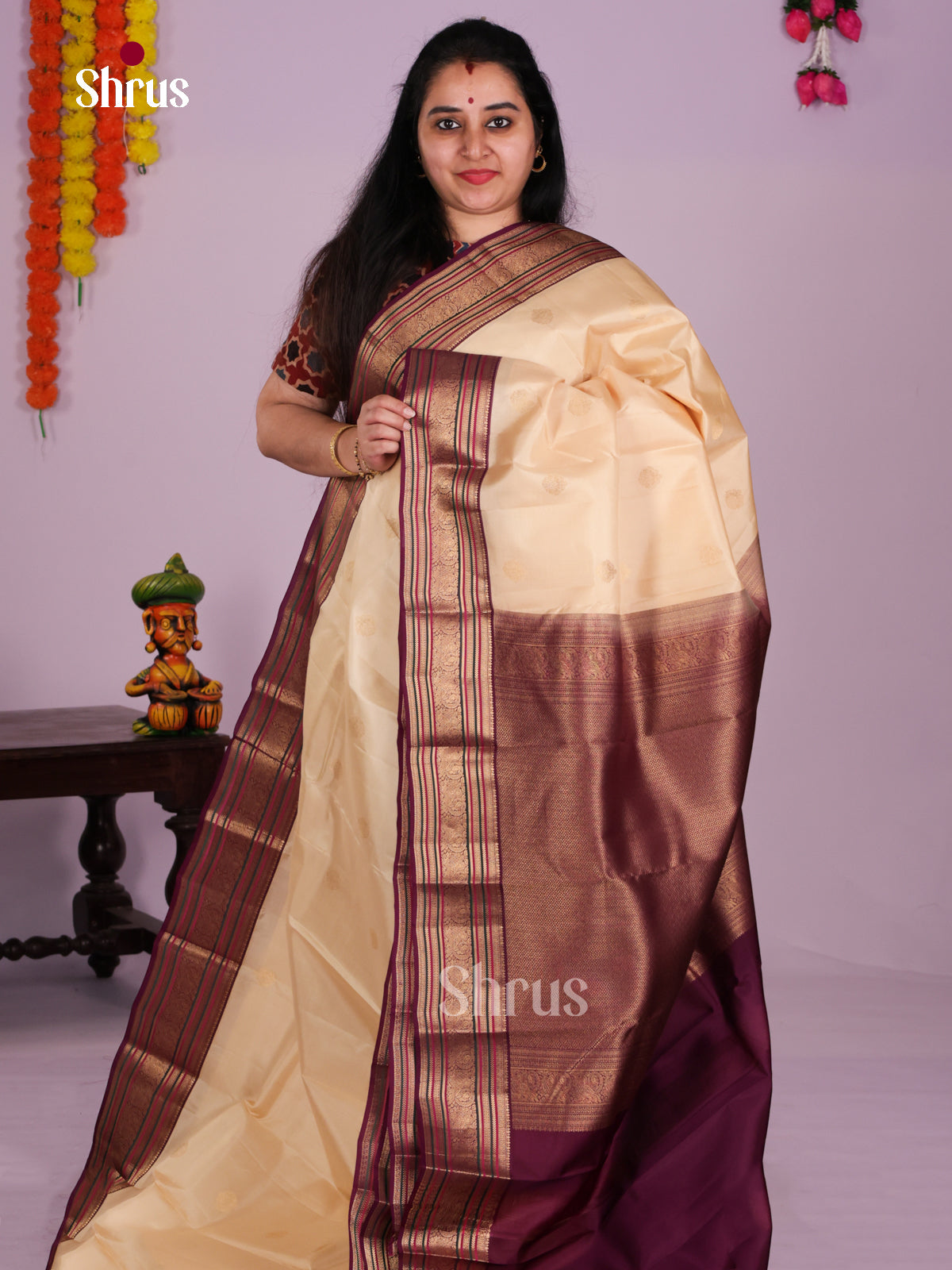 DIS27429 - Kanchipuram Butta design Saree - Shop on Shrus.com