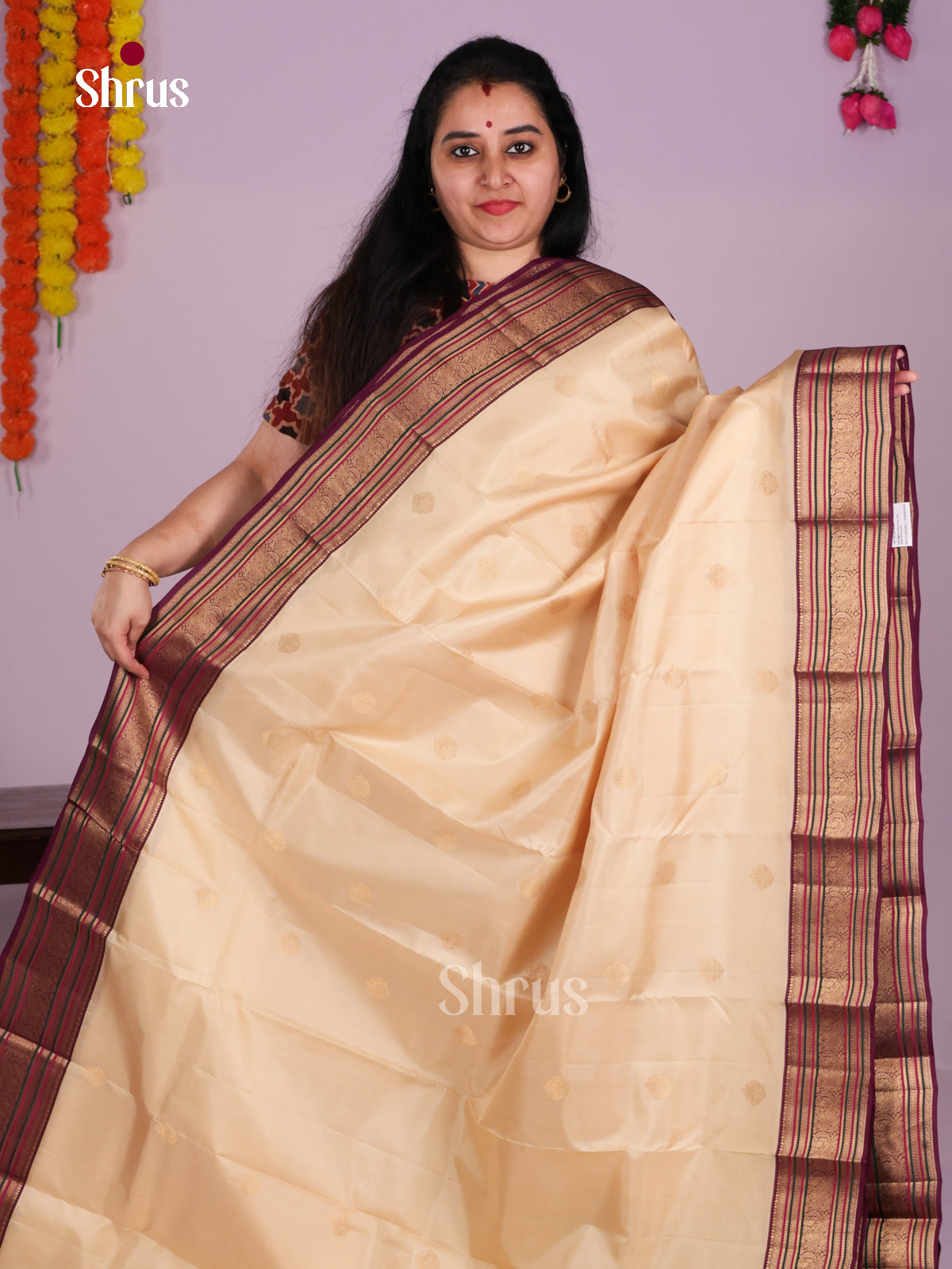 DIS27429 - Kanchipuram Butta design Saree - Shop on Shrus.com