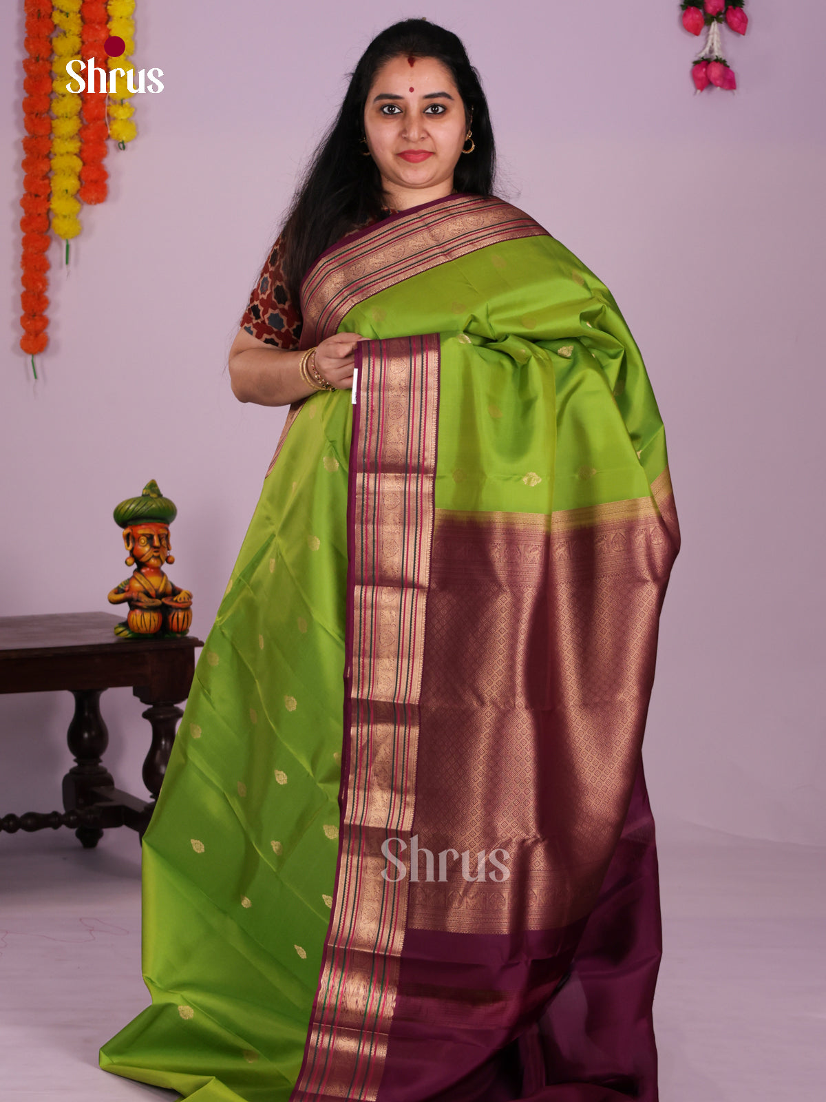 DIS27435 - Kanchipuram Butta design Saree - Shop on Shrus.com