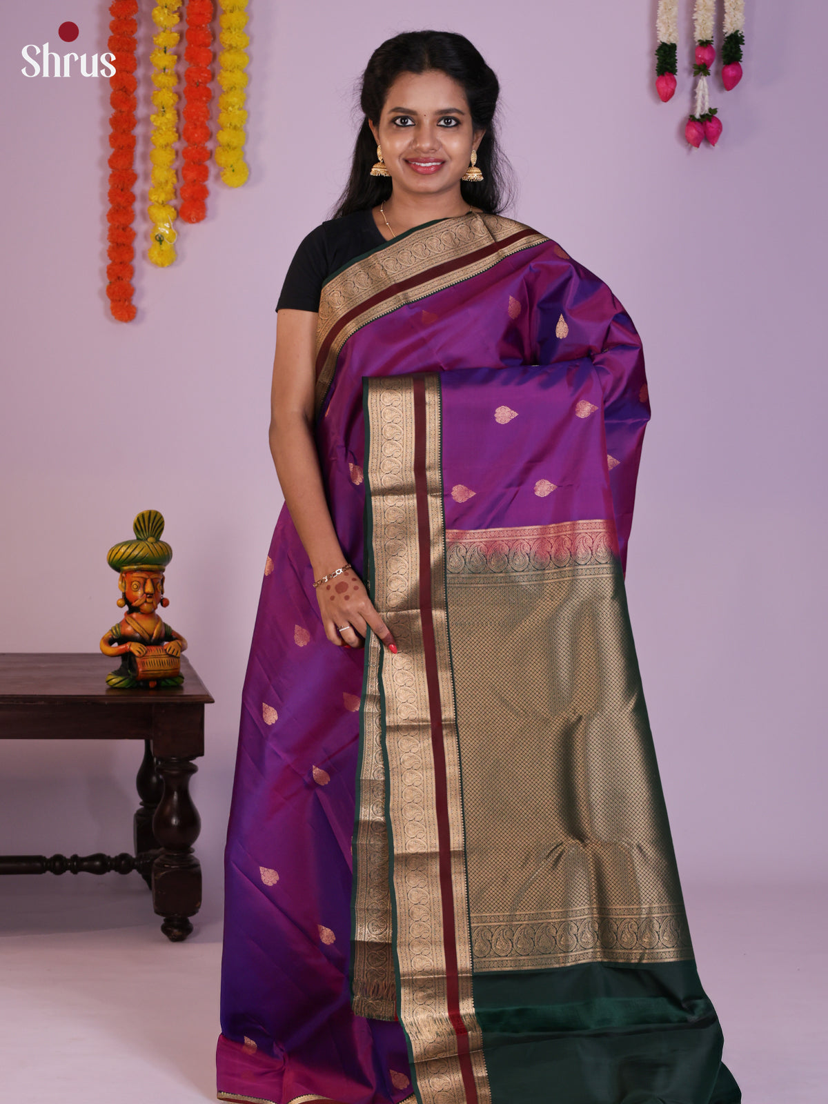 DIS27453 - Kanchipuram Butta design Saree - Shop on Shrus.com