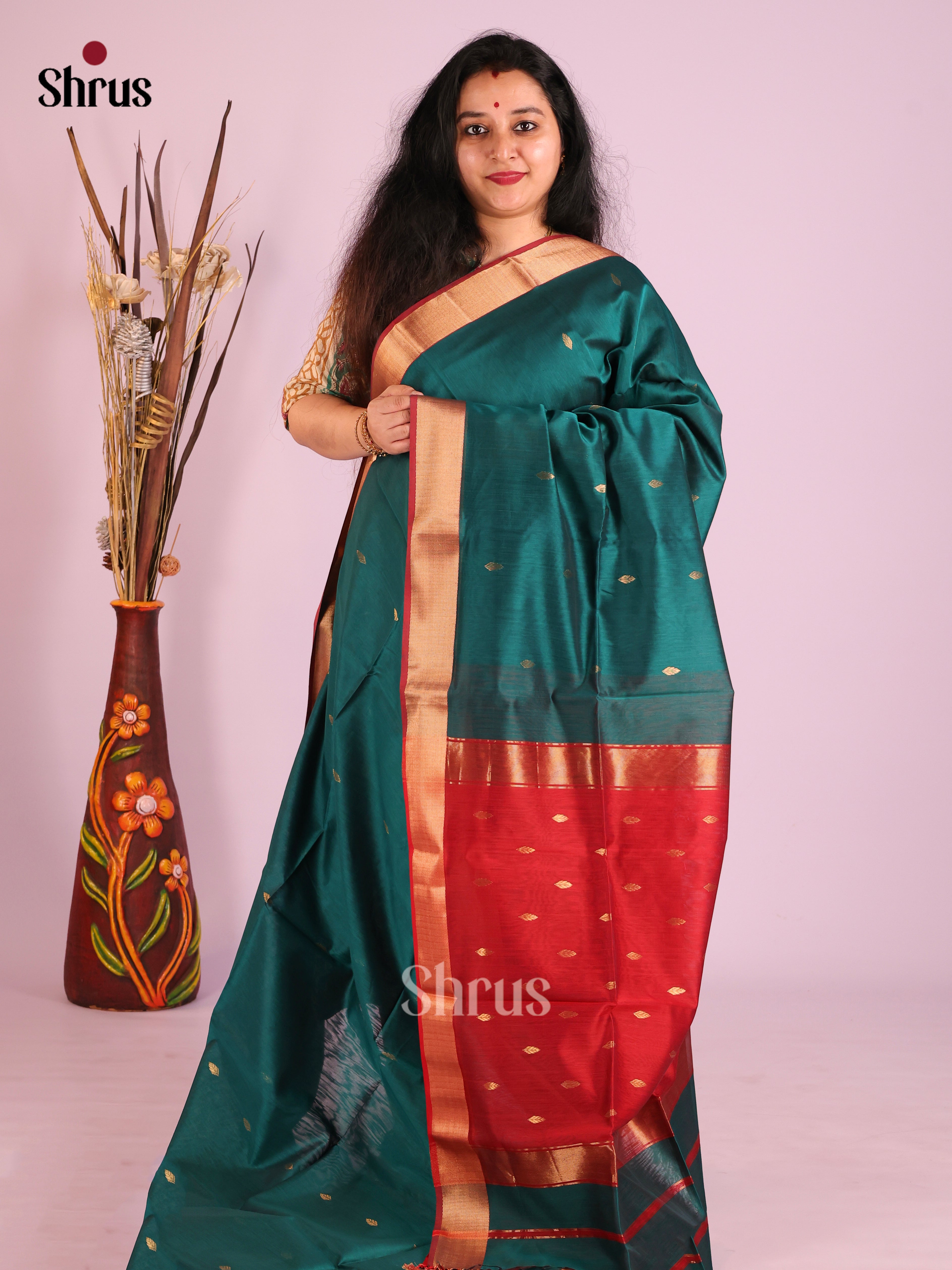 Peacock Green & Red - Maheshwari silkcotton Saree - Shop on Shrus.com