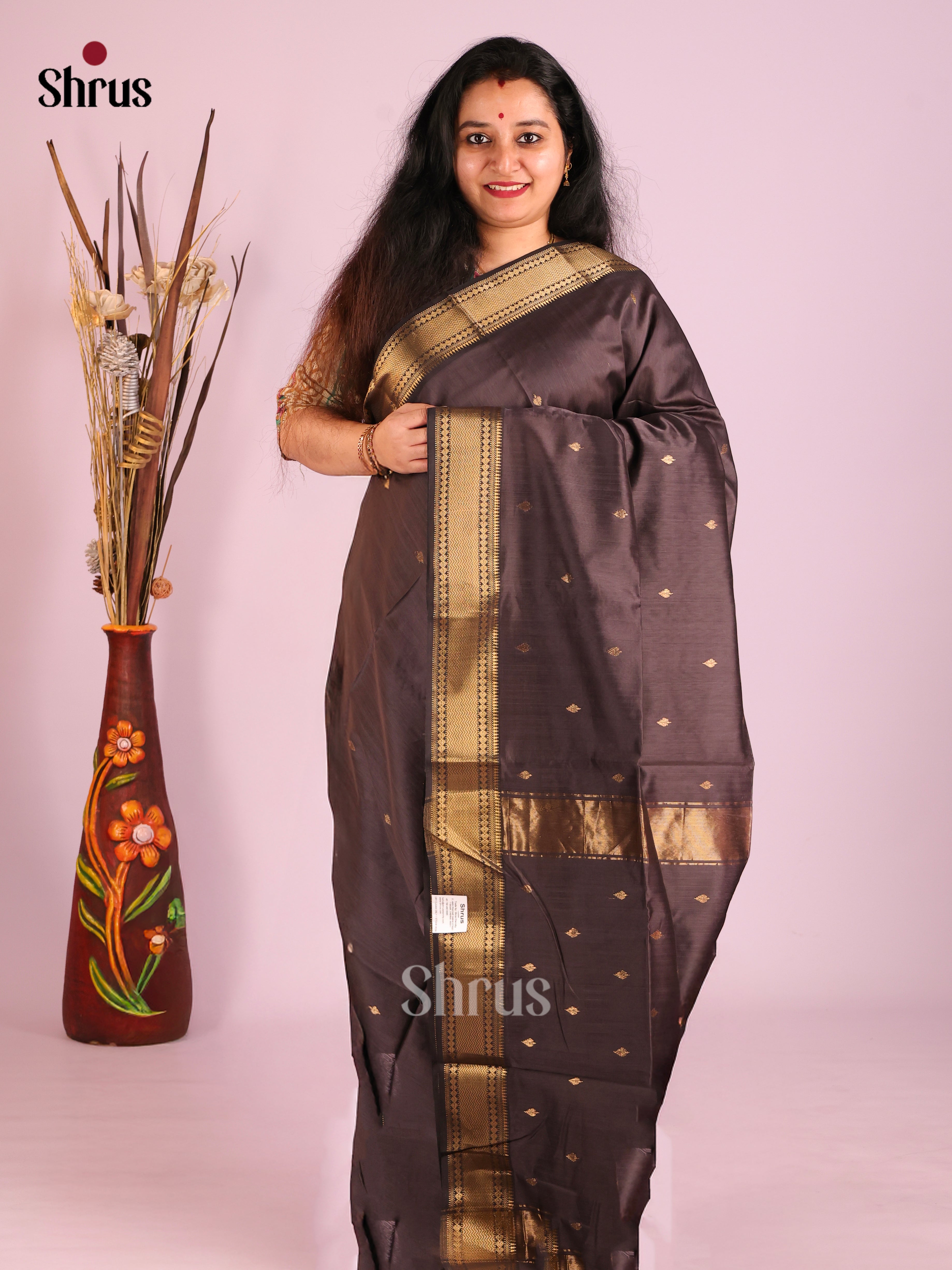 DIS27536 - Maheshwari silkcotton Saree - Shop on Shrus.com