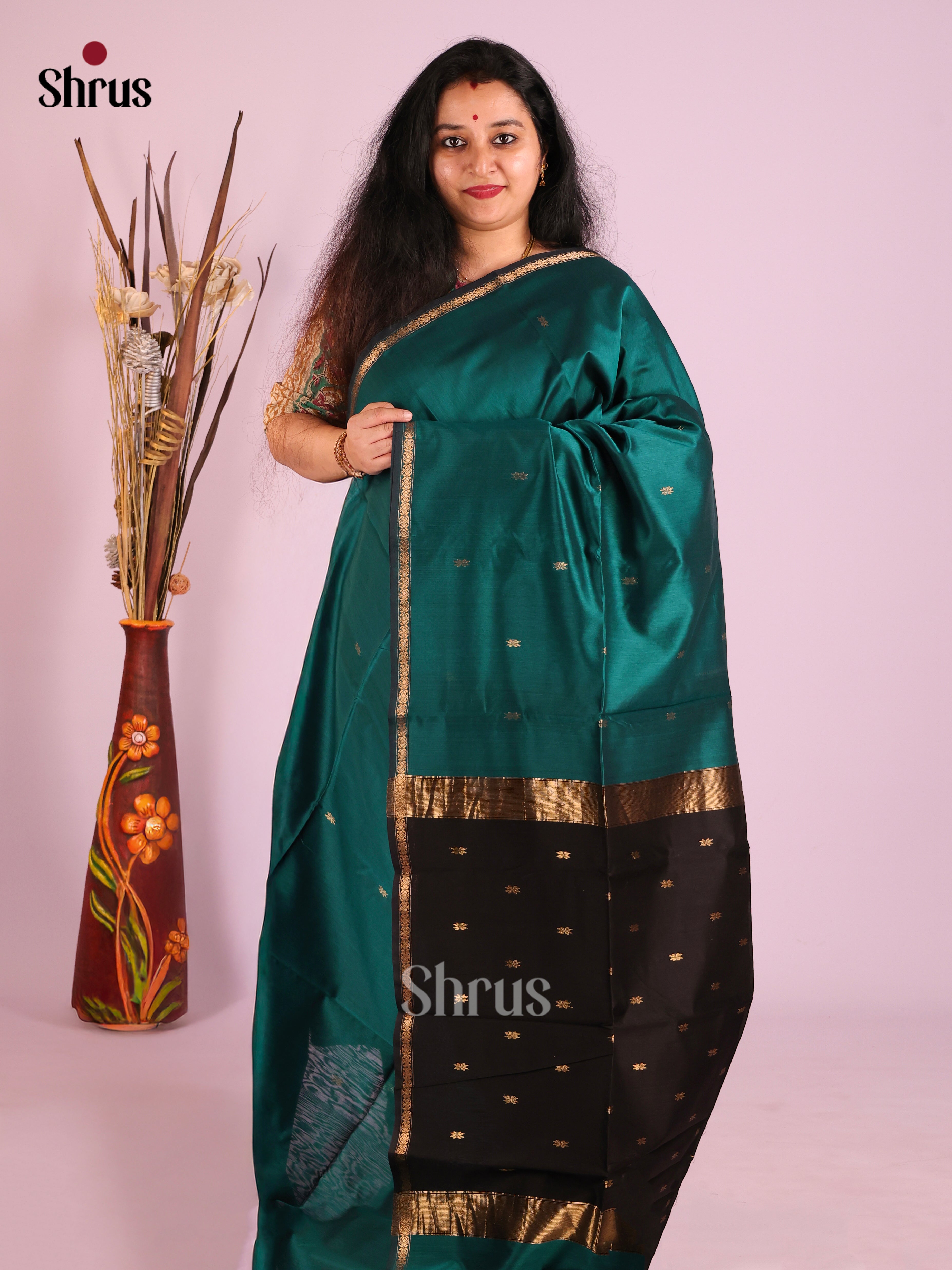 Peacock Green & Black - Maheshwari silkcotton Saree - Shop on Shrus.com