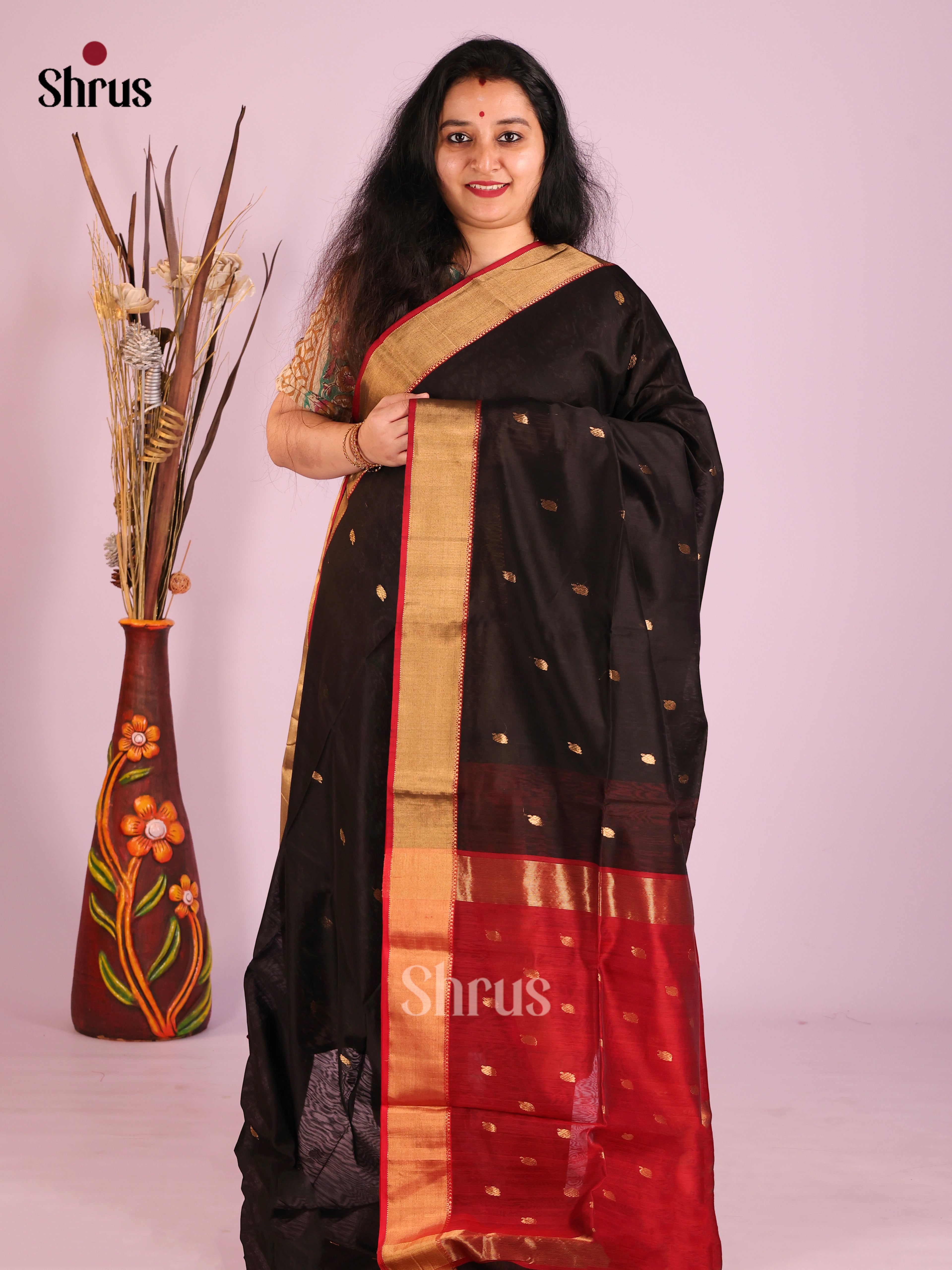 Timeless Black Maheshwari Silk Cotton Saree with Gold Buttas & Red Zari Border