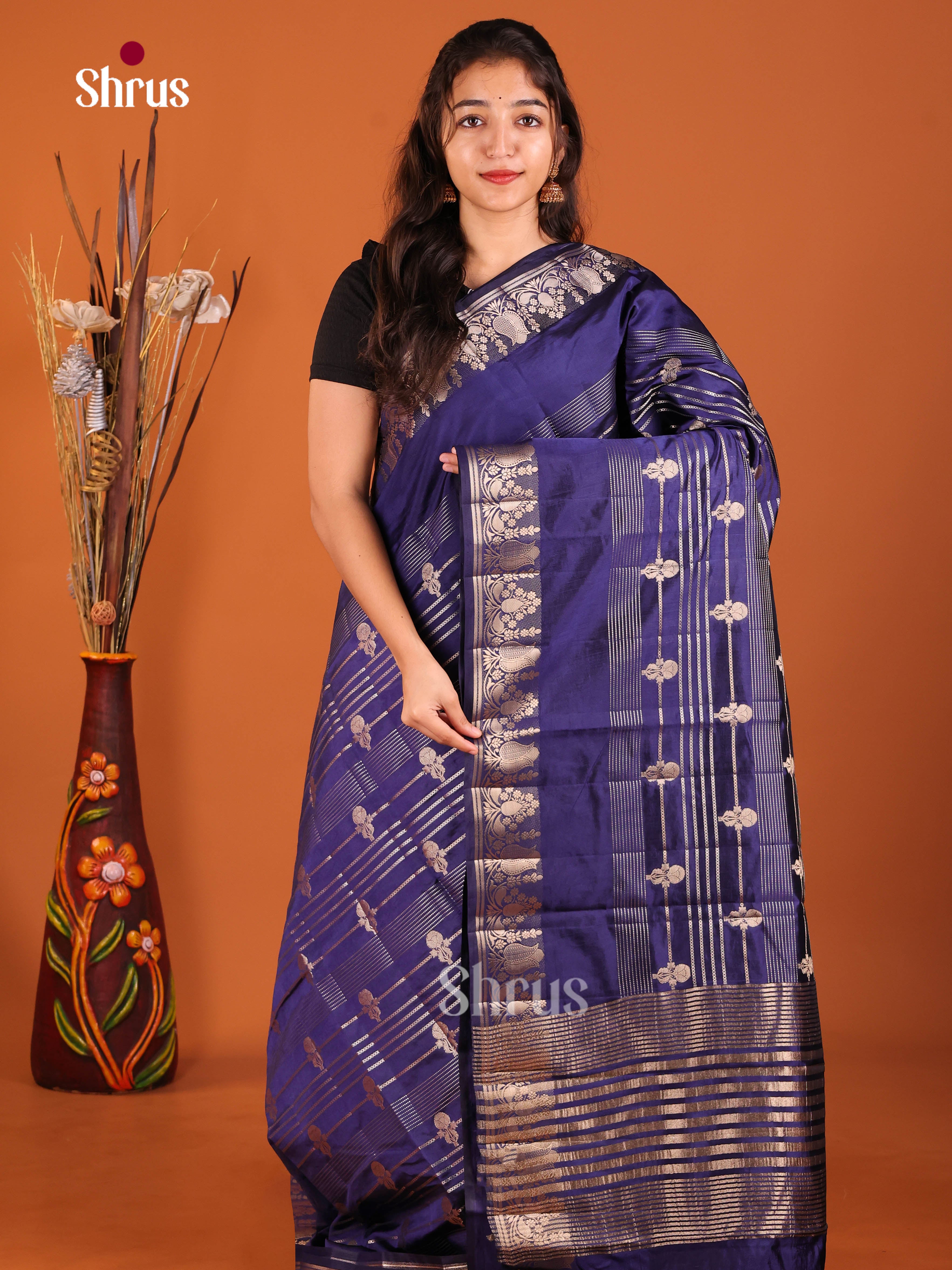 DIS30083 - Semi Rawsilk Saree