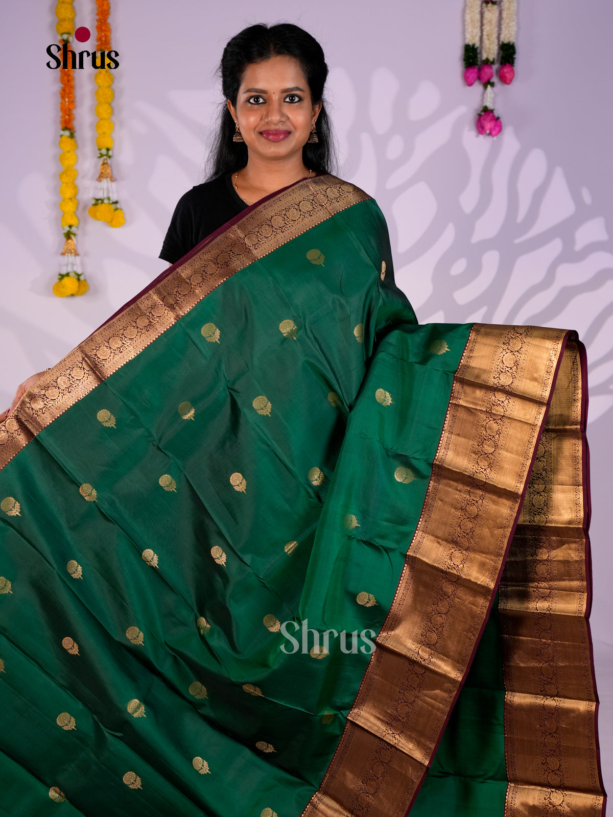 DIS30199 - Kanchipuram silk (HR) Saree - Shop on Shrus.com