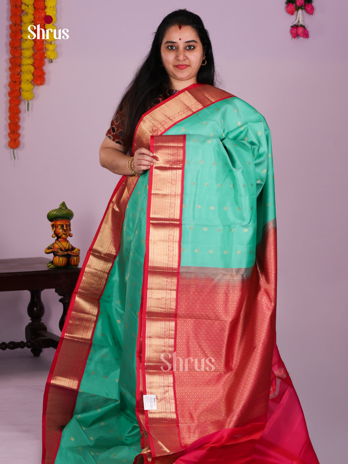 DIS30255 - Kanchipuram silk (HR) Saree - Shop on Shrus.com