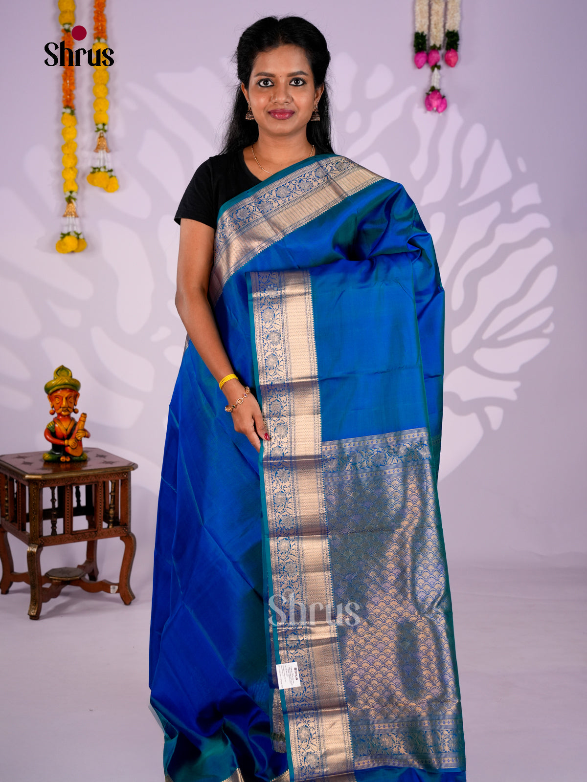 DIS30282 - Kanchipuram silk (HR) Saree - Shop on Shrus.com