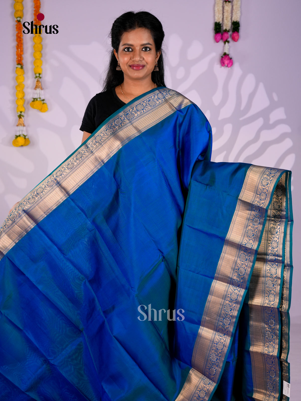 DIS30282 - Kanchipuram silk (HR) Saree - Shop on Shrus.com