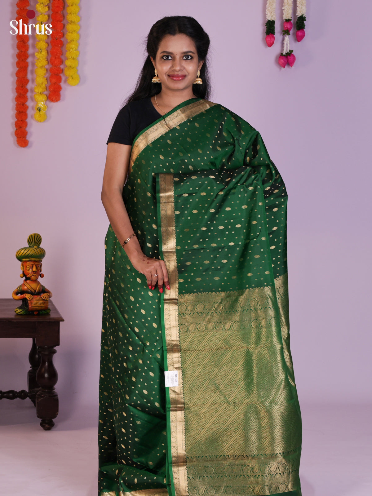 DIS30292 - Kanchipuram silk (HR) Saree - Shop on Shrus.com