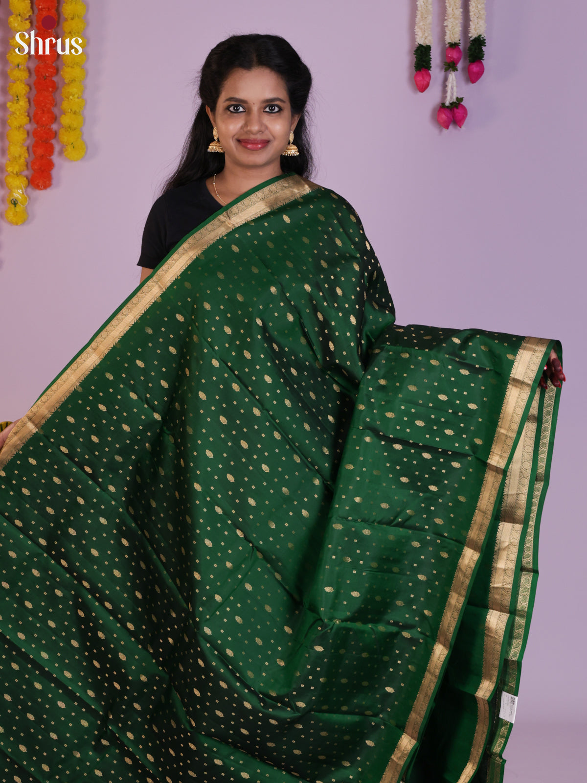 DIS30292 - Kanchipuram silk (HR) Saree - Shop on Shrus.com