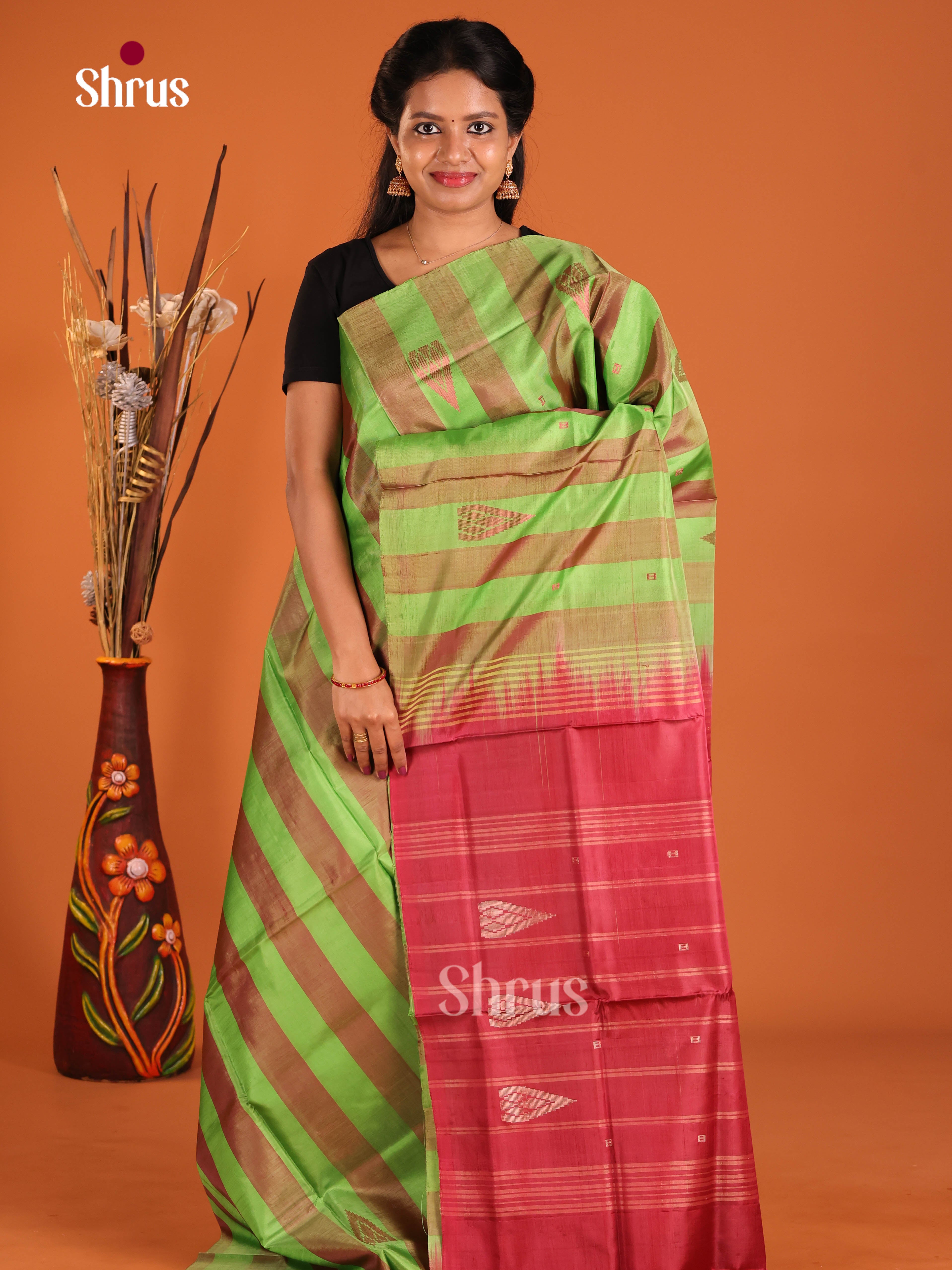 Green & Red - Banana Pith without blouse Saree