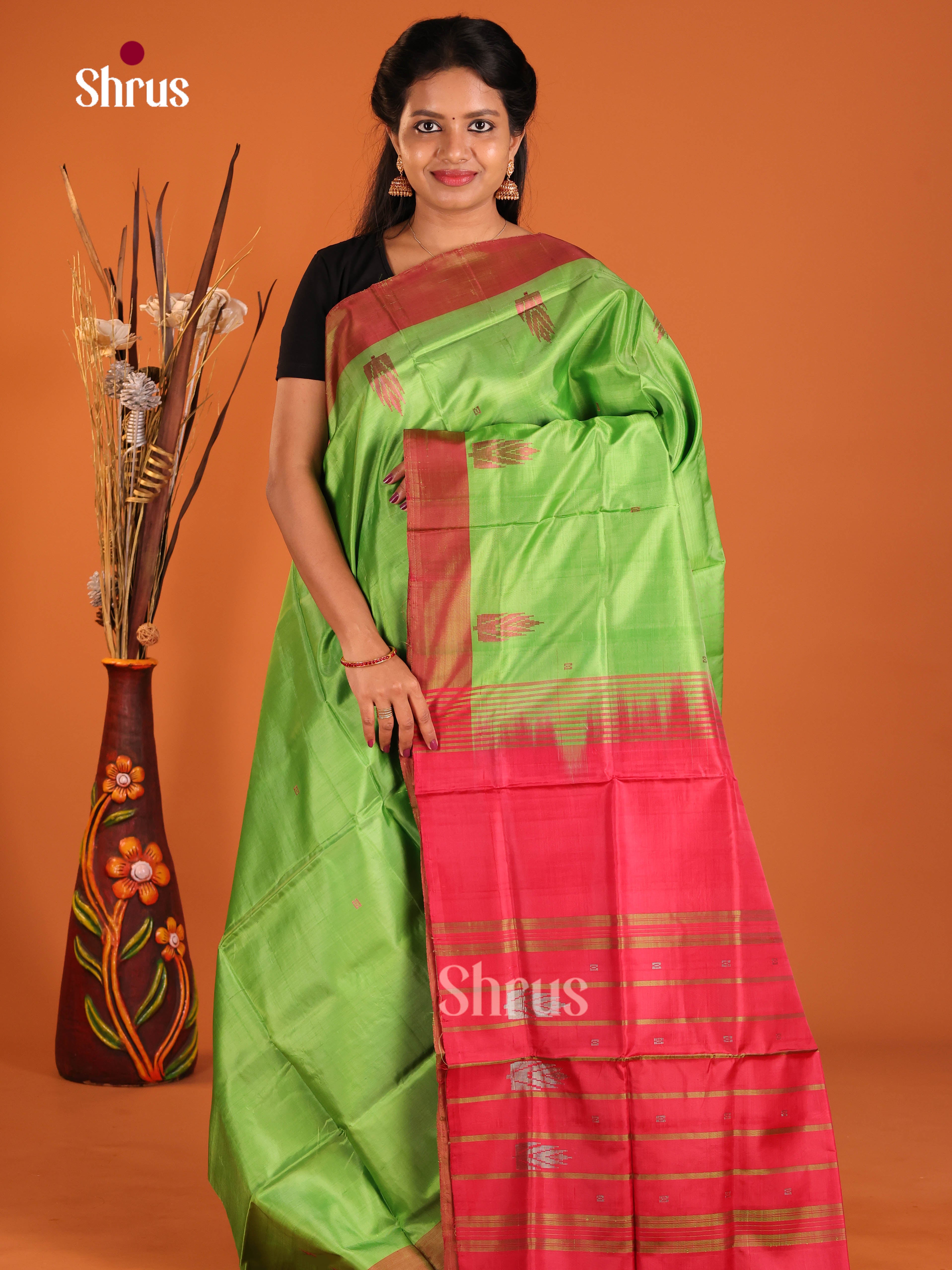 Light Green & Red - Banana Pith without blouse Saree - Shop on Shrus.com