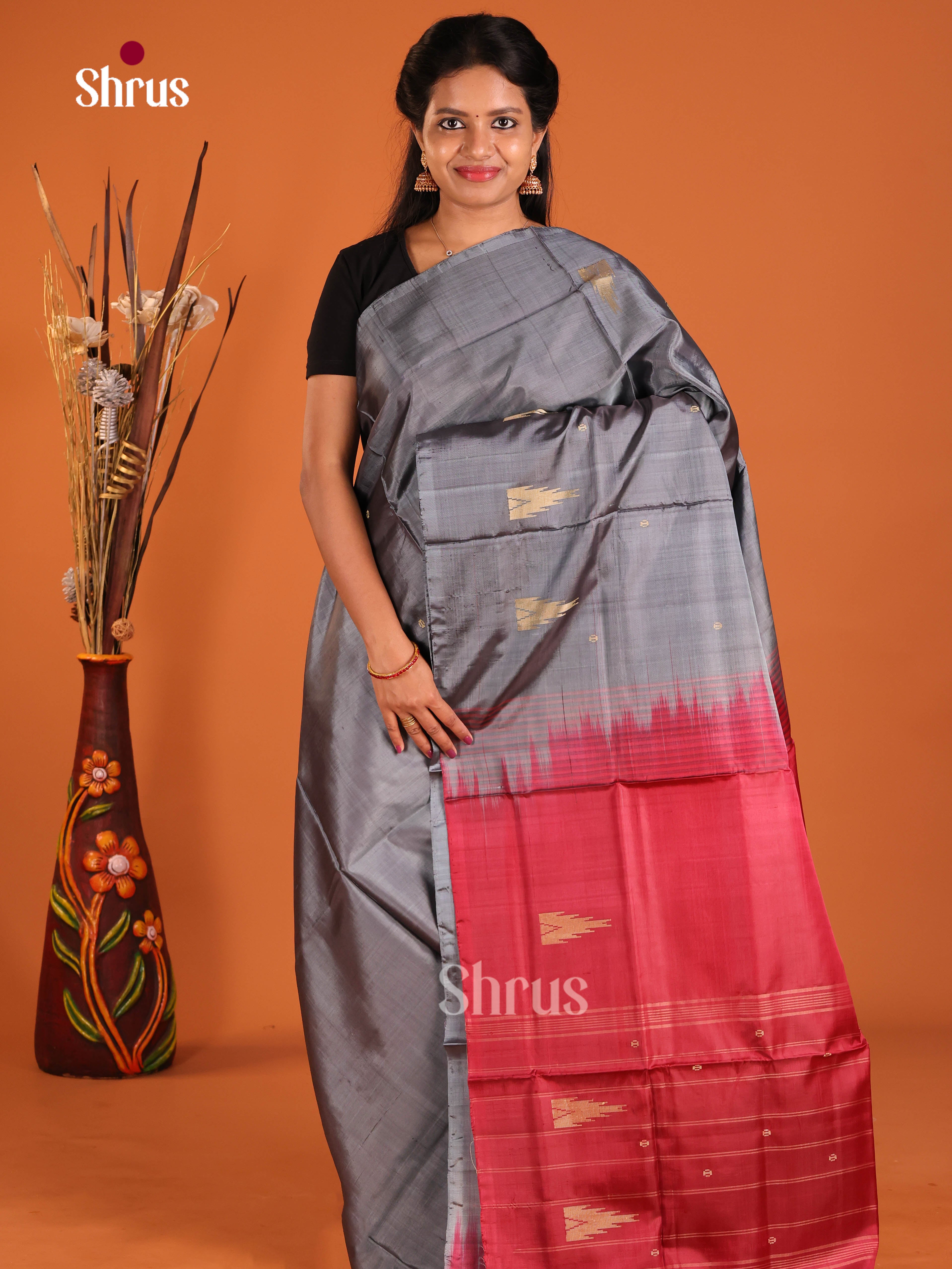 Grey & Maroon - Banana Pith without blouse Saree - Shop on Shrus.com