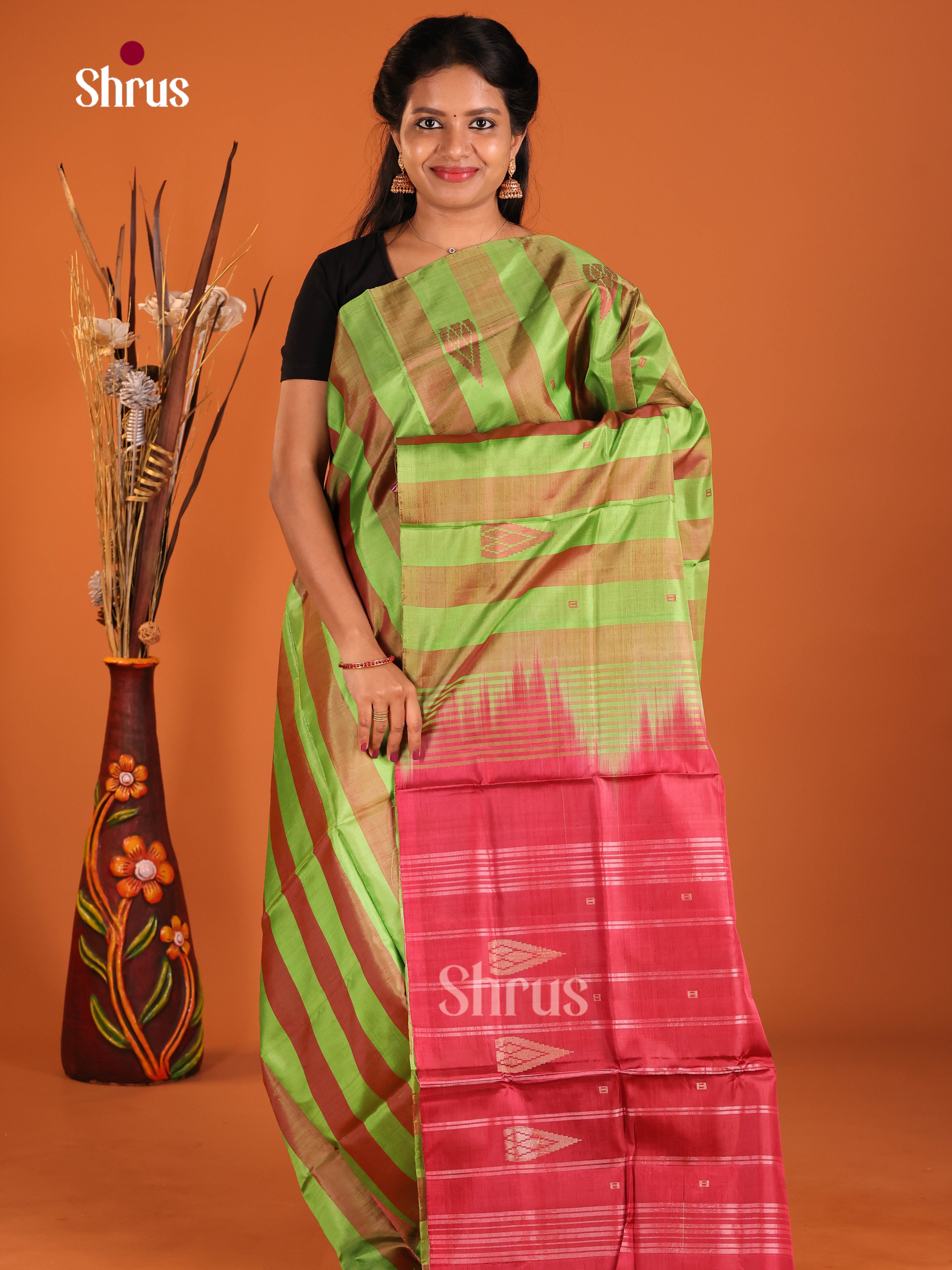 Green & Red  - Banana Pith without blouse Saree