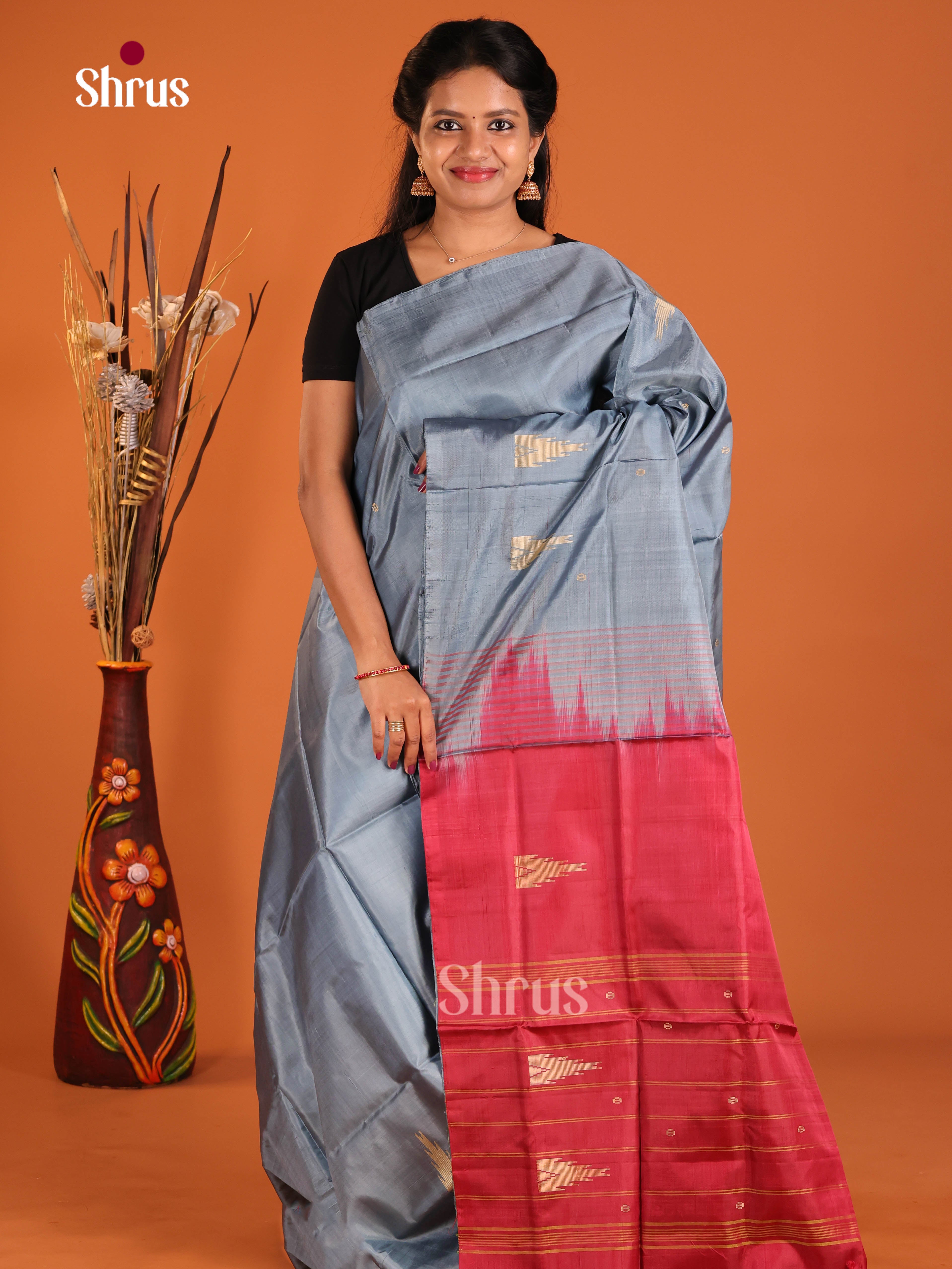 Grey & Red - Banana Pith without blouse Saree - Shop on Shrus.com
