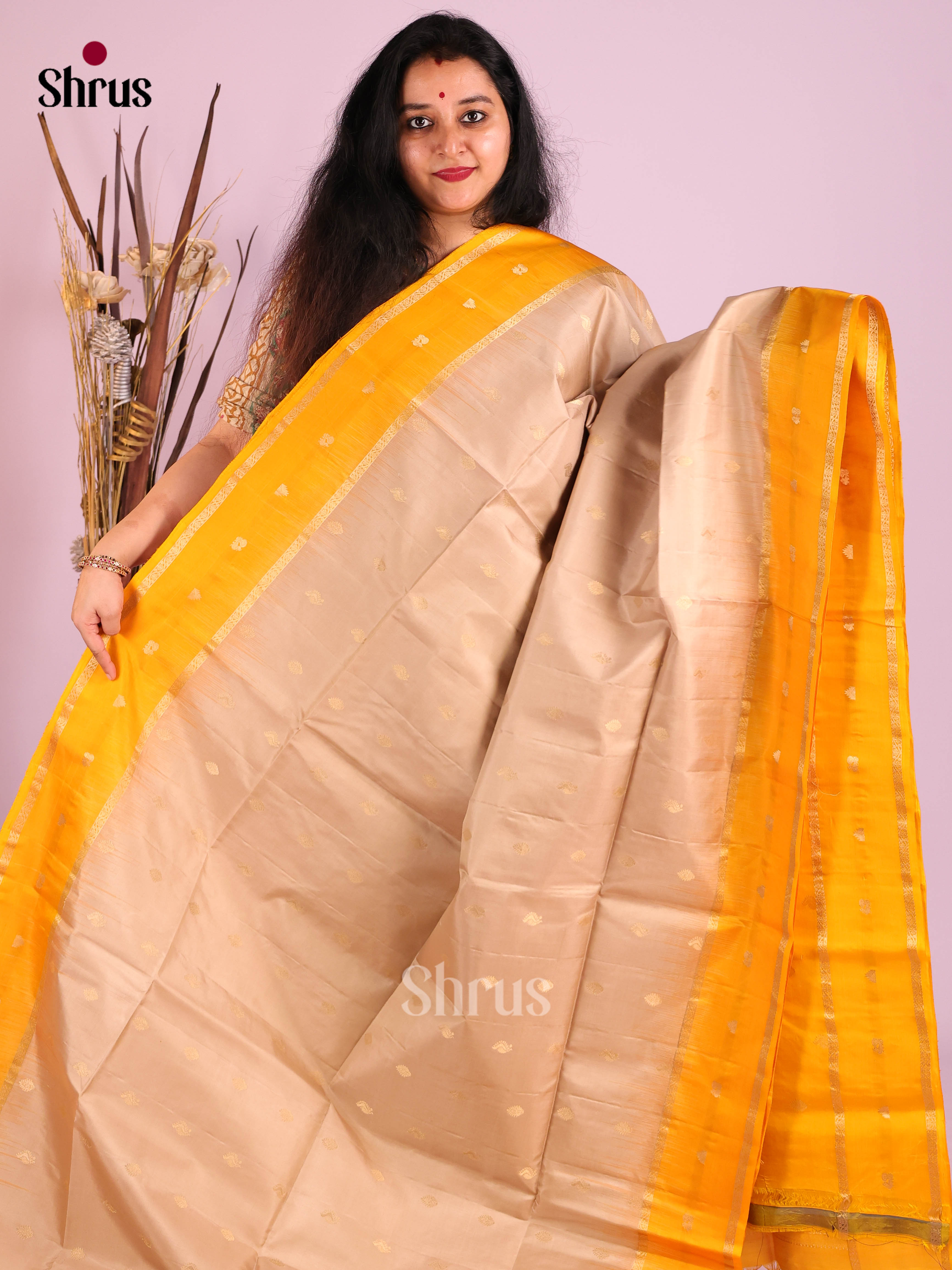 DIS30762 - Soft Silk (HR) Saree - Shop on Shrus.com