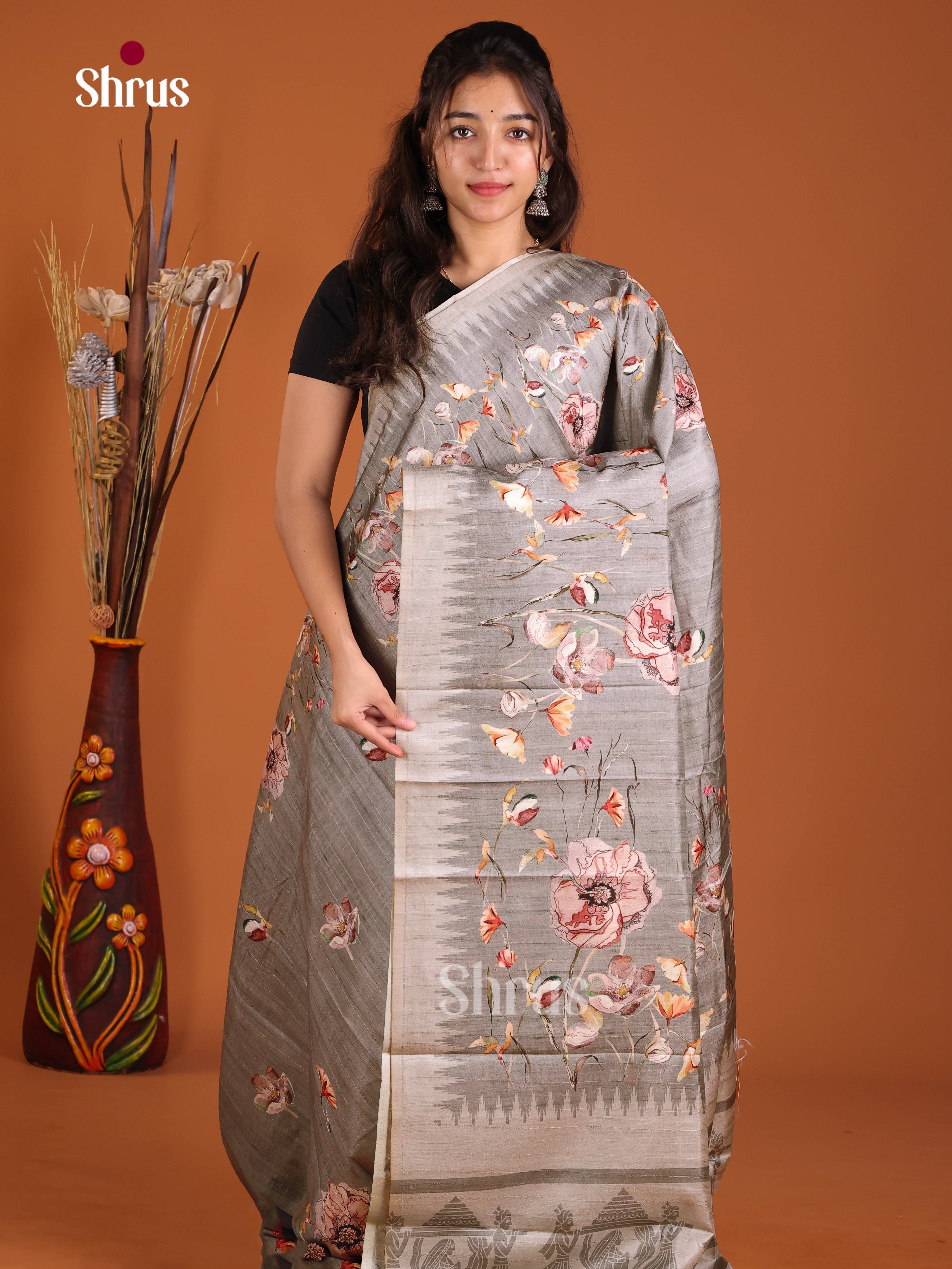 DIS30794 - Semi matka Saree