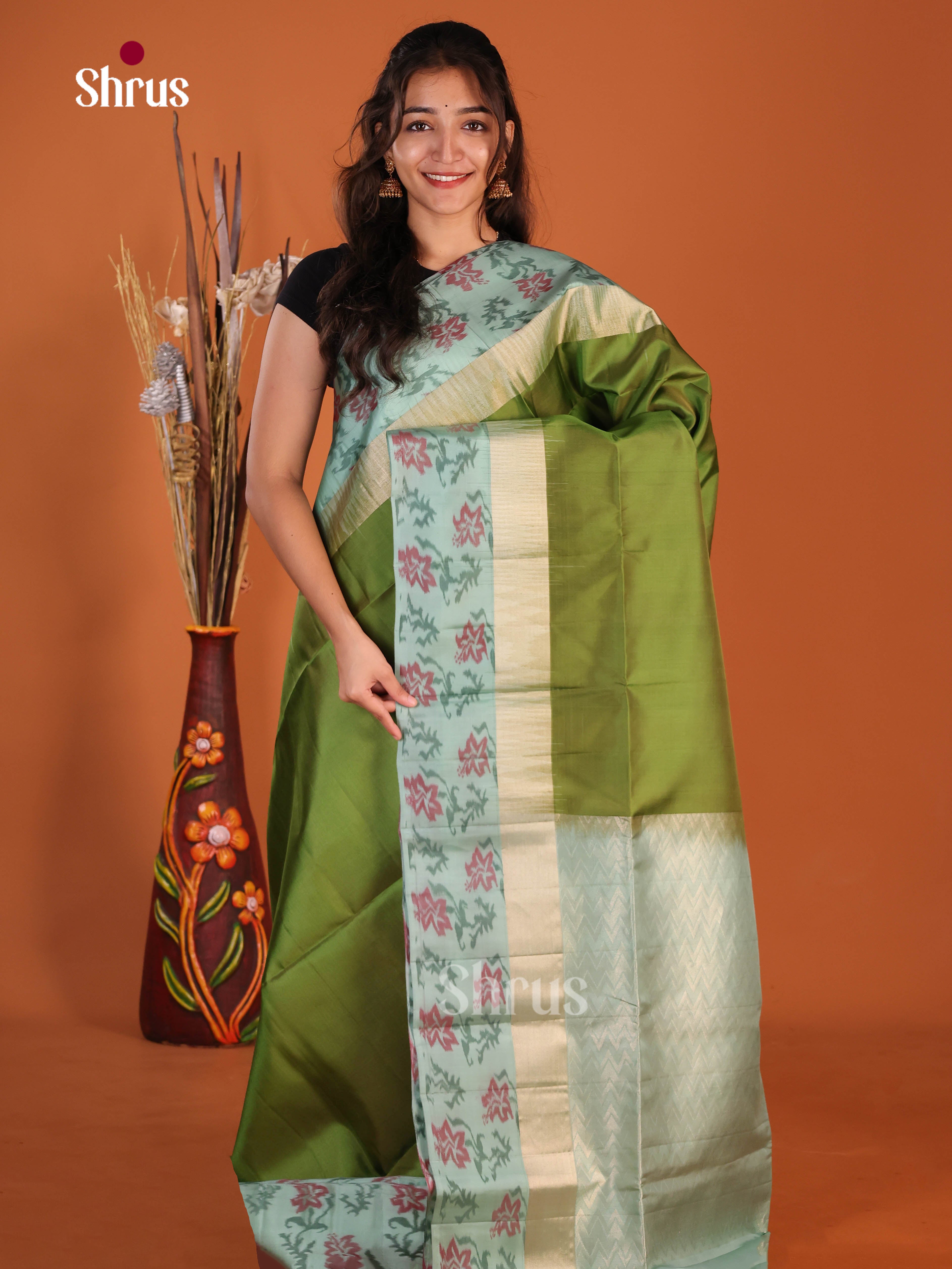 DJS08266 - Soft Silk (HR) Saree - Shop on Shrus.com