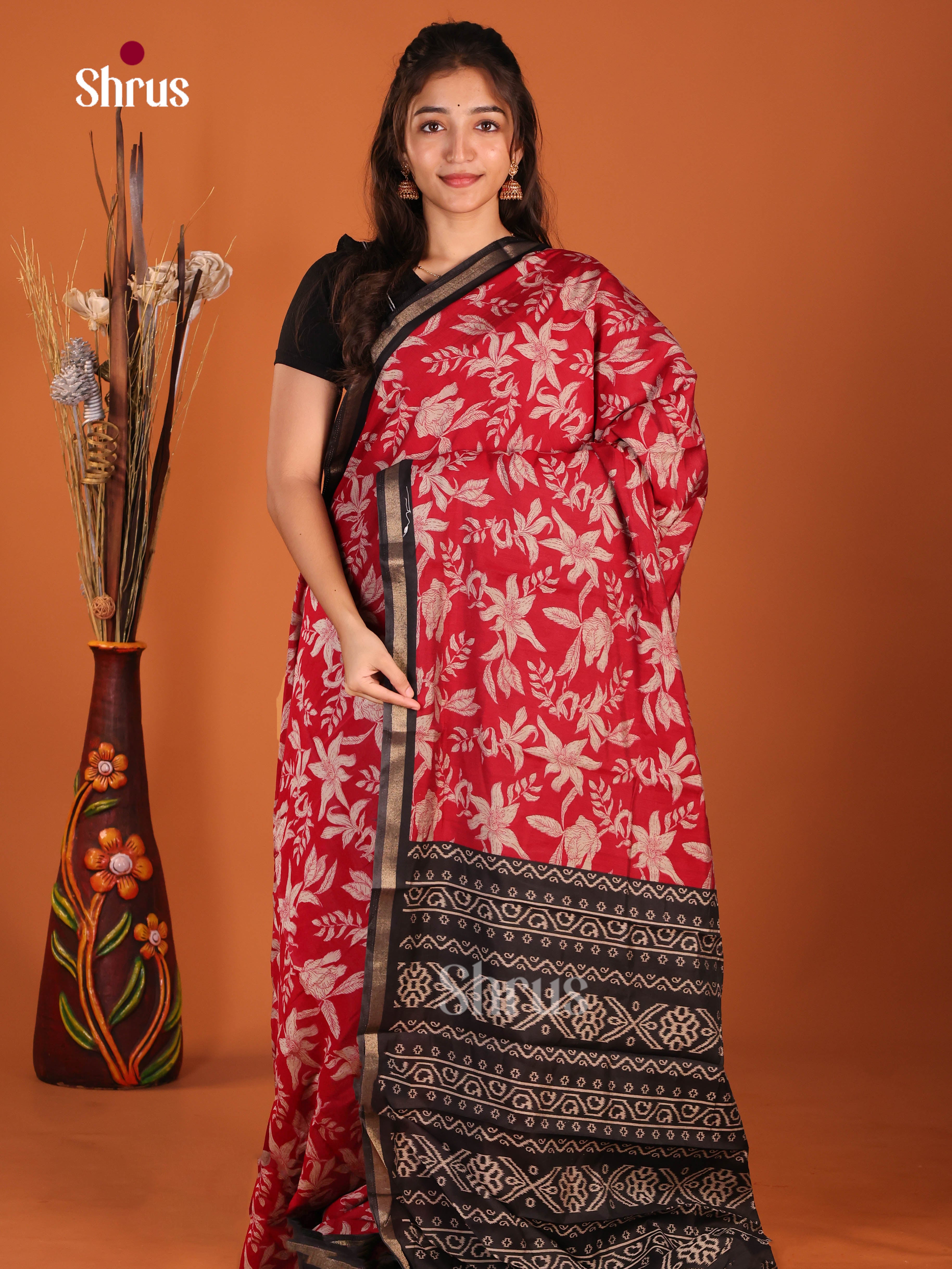 Red & Black- Art Modal Saree