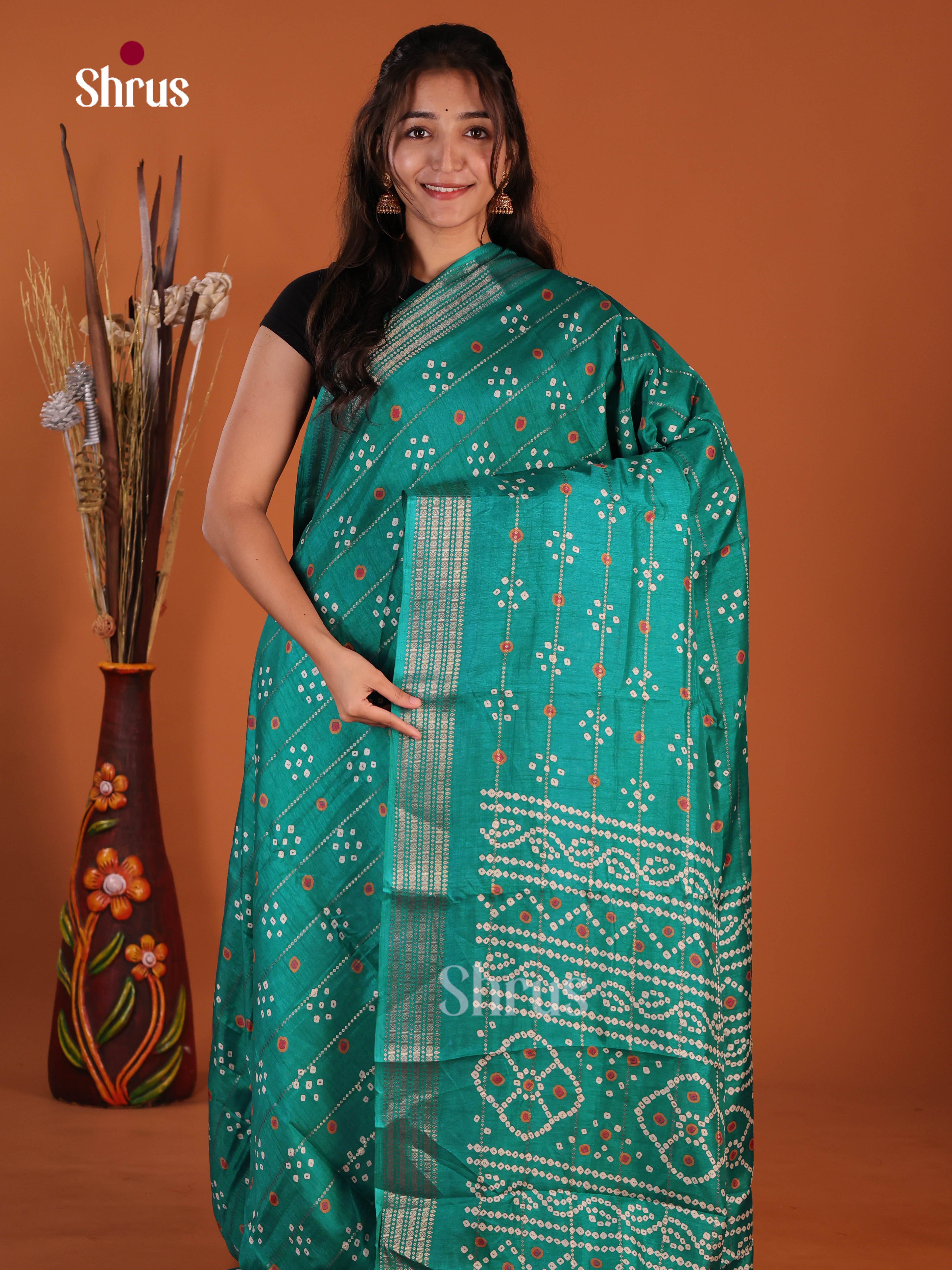 Green - Semi Crepe Saree - Shop on Shrus.com