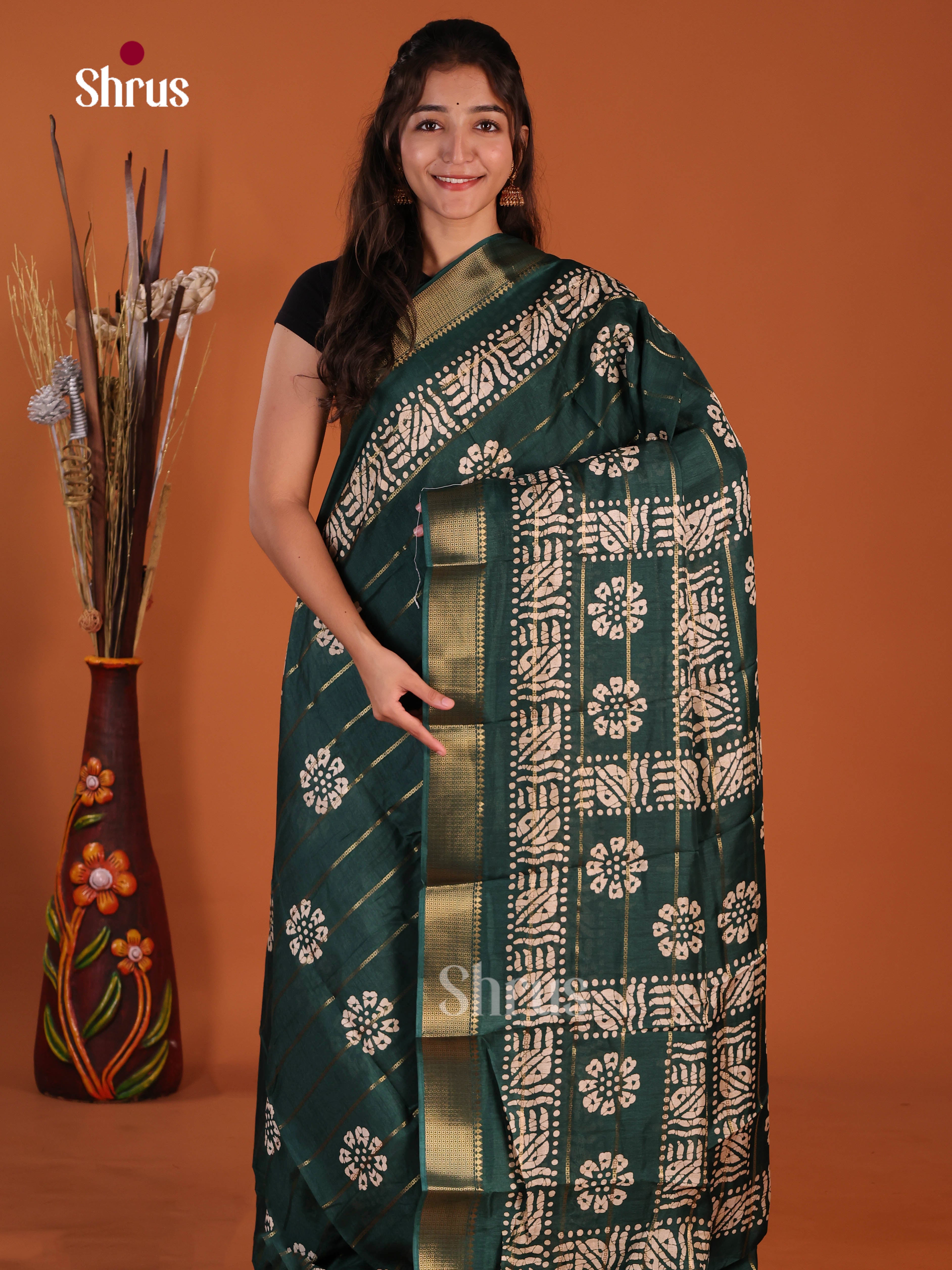 Green - Semi Crepe Saree - Shop on Shrus.com