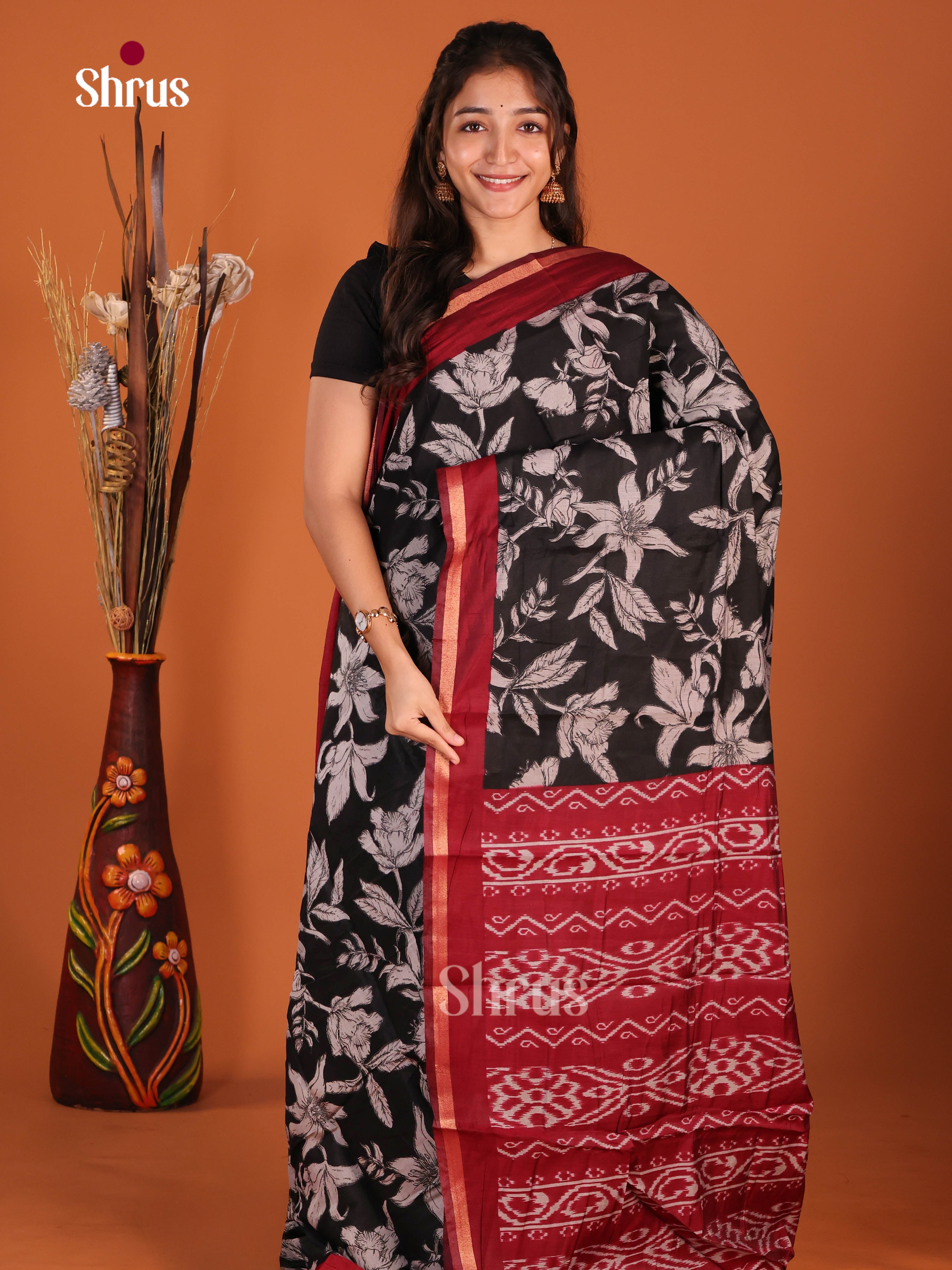Black & Red - Art Modal Saree