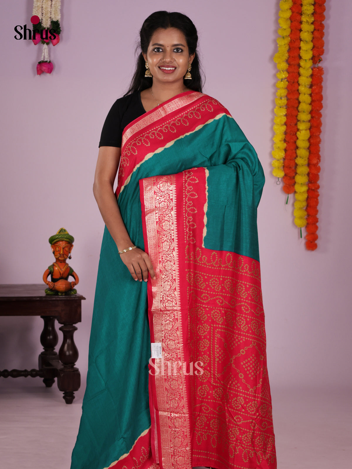 Green & Red - Bandhini Saree