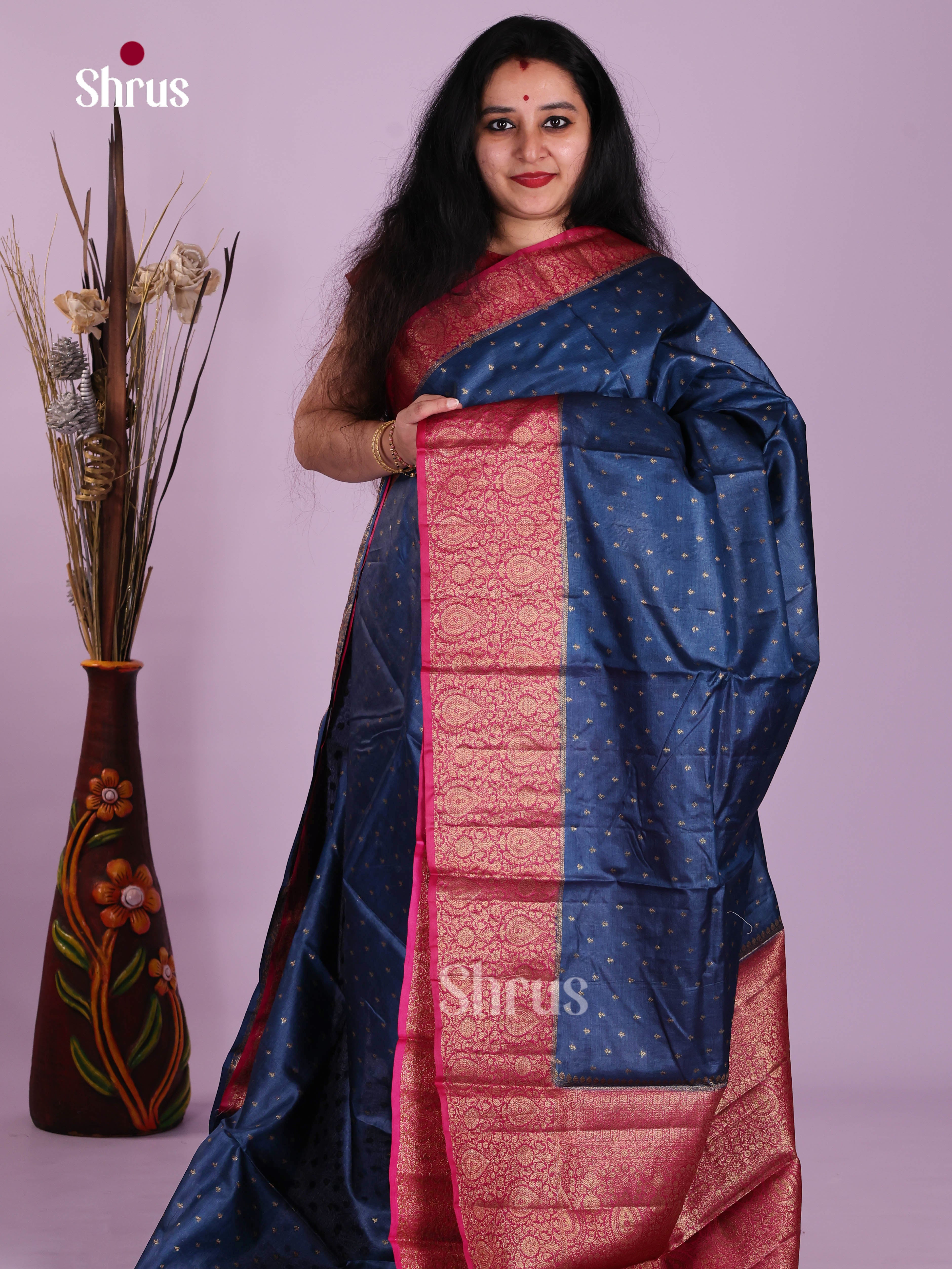 Elegant Navy Blue Handloom Tussar Silk Saree With Small Gold Buttis