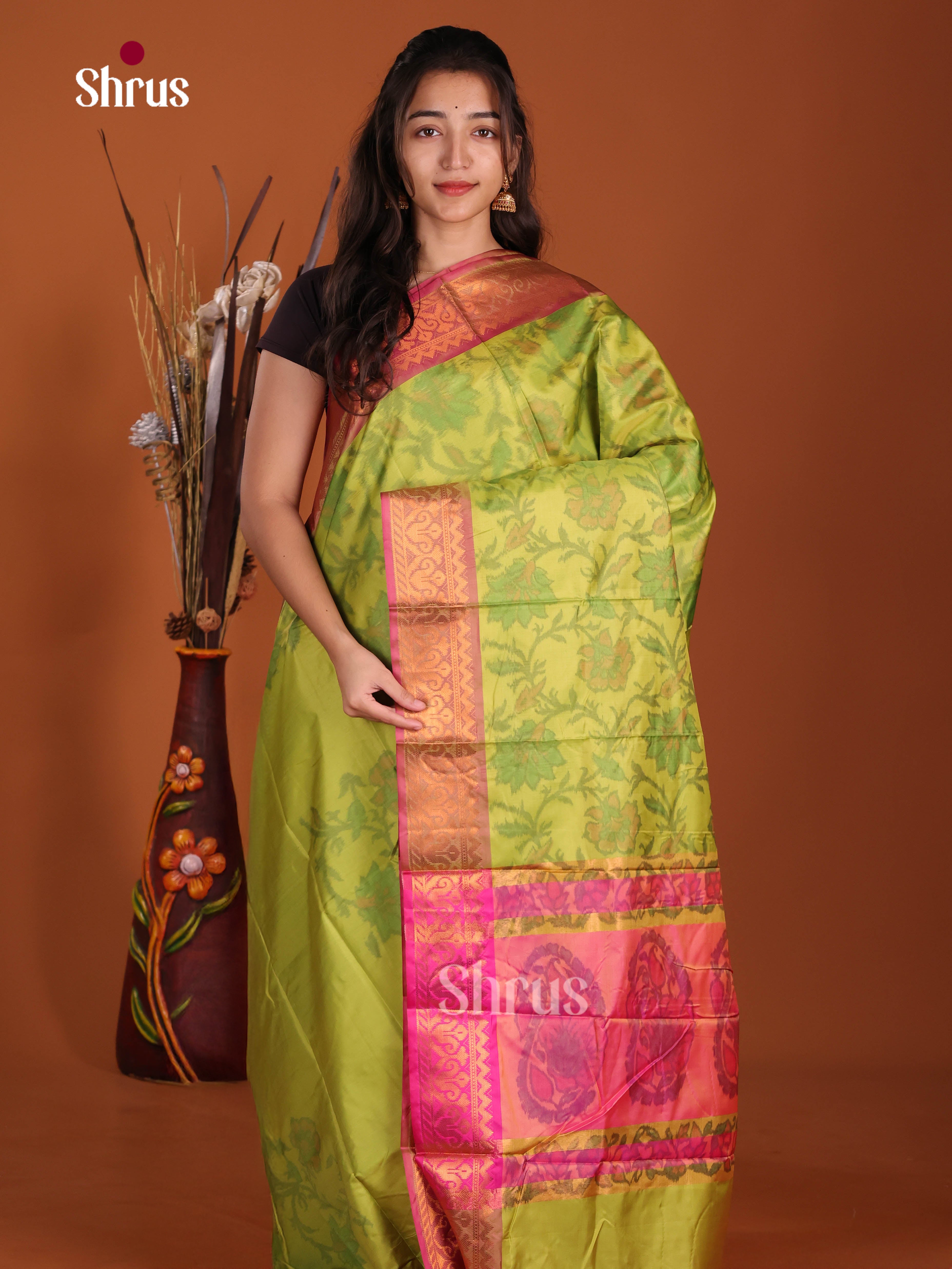 Green & Pink - Semi Pochampally Saree