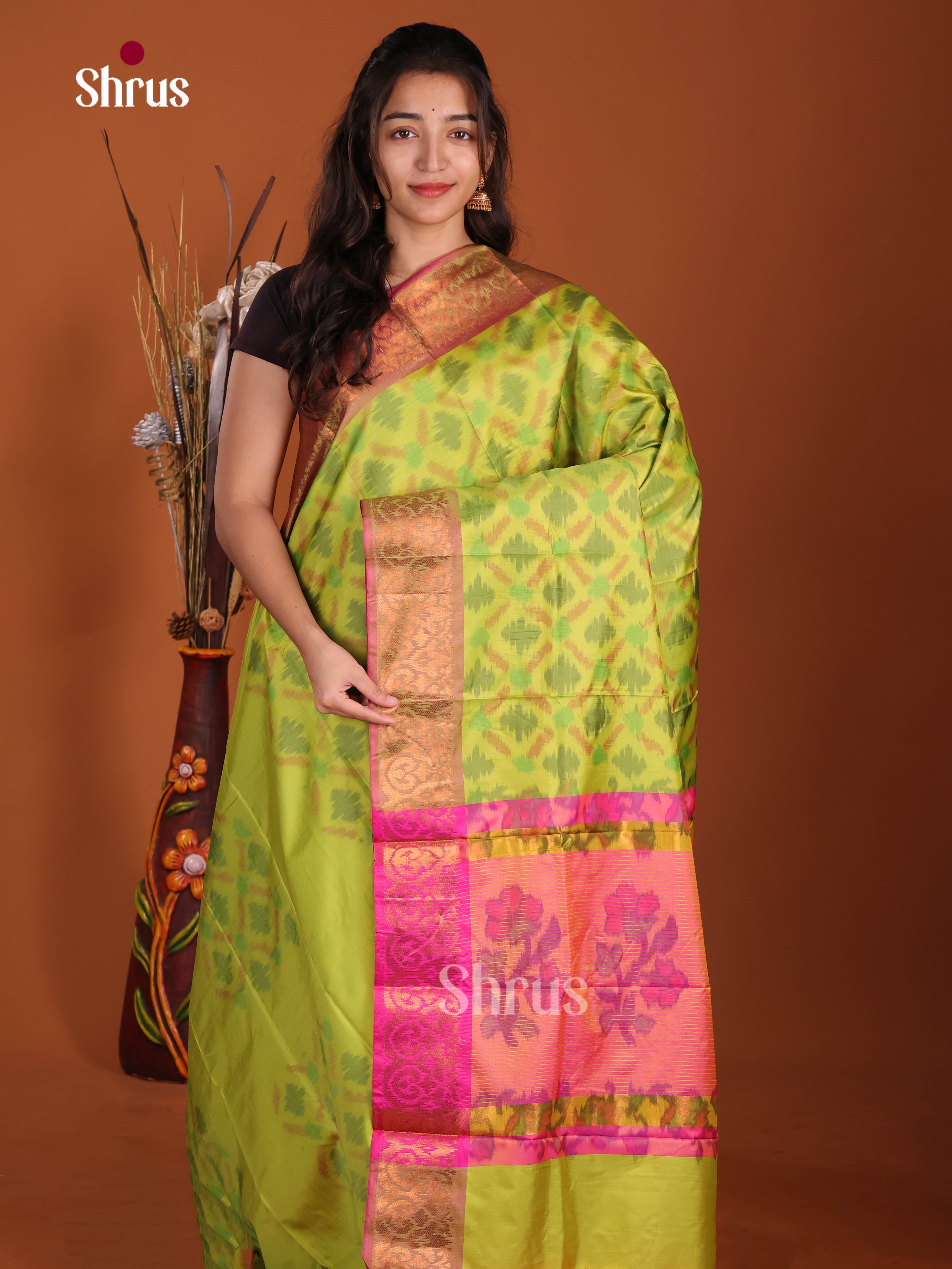 Green & Pink - Semi Pochampally Saree