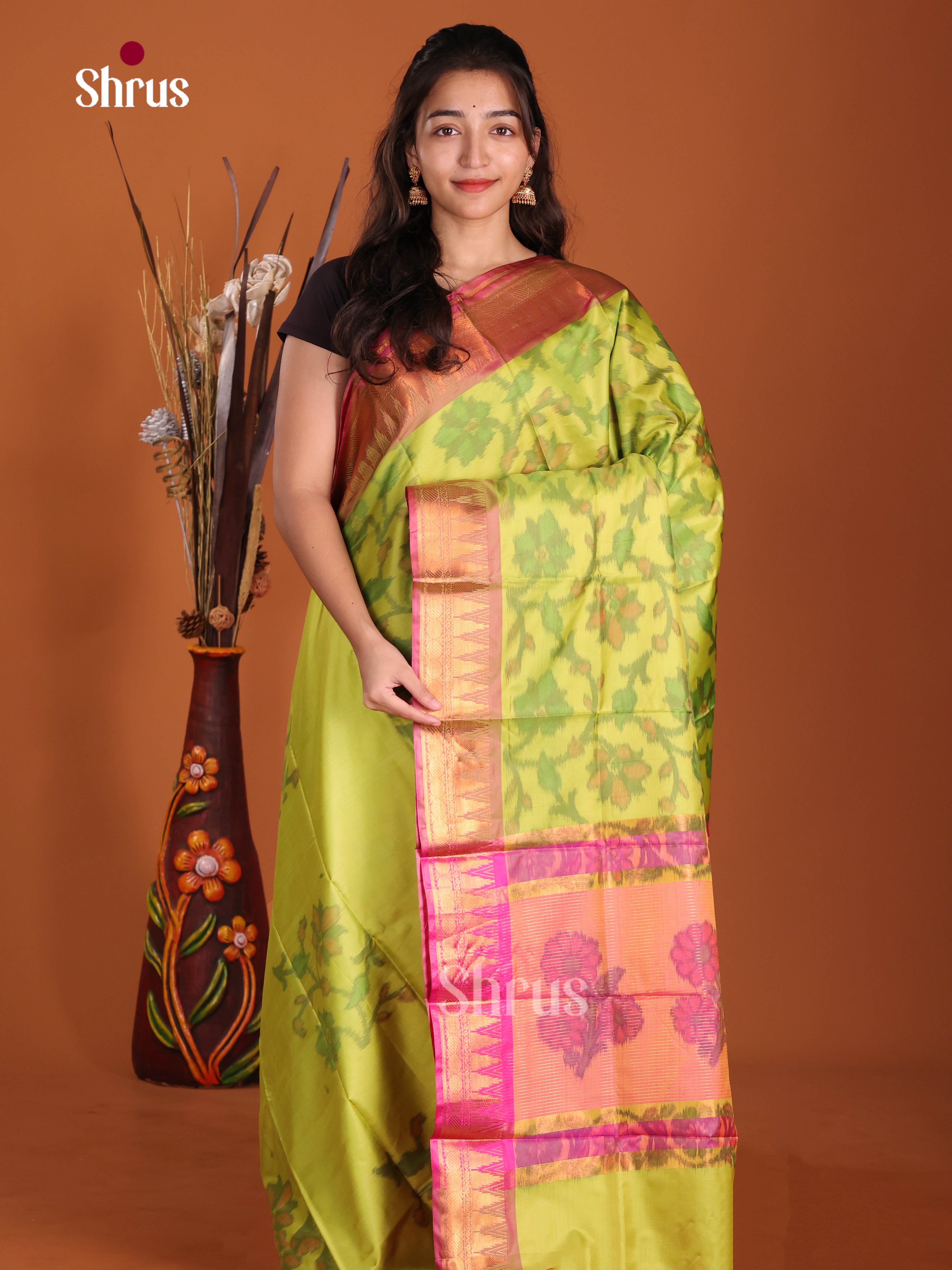 Green & Pink - Semi Pochampally Saree